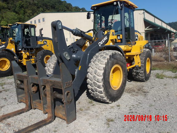 Photo of 2023 John Deere 544P
