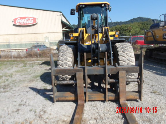 2023 John Deere 544P