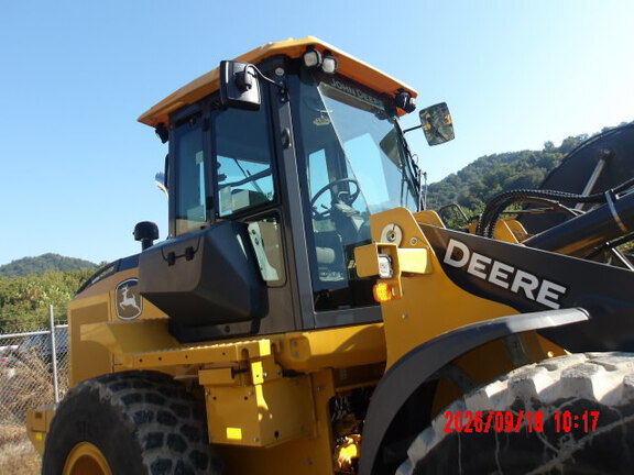 2023 John Deere 544P