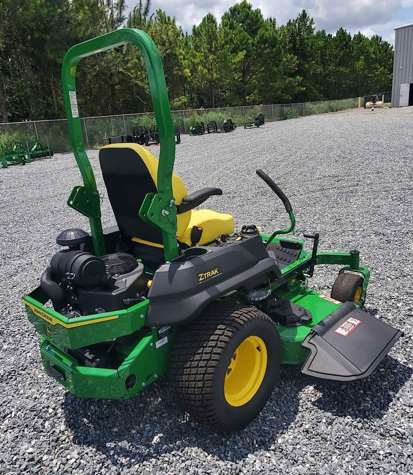 2025 John Deere Z740R Image 4
