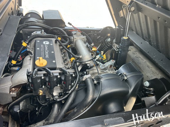 Photo of 2020 John Deere XUV 835M