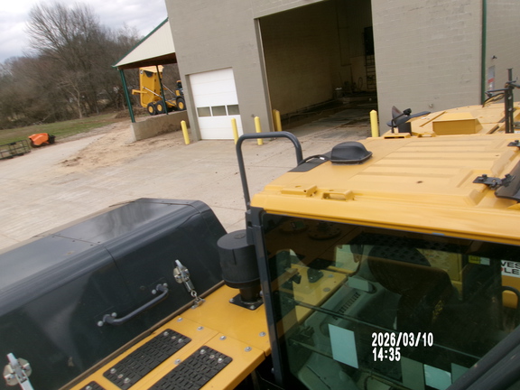 2024 John Deere 250 P-Tier