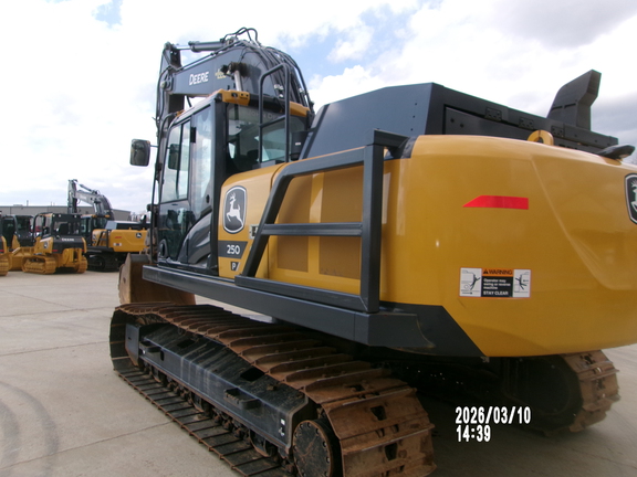 2024 John Deere 250 P-Tier