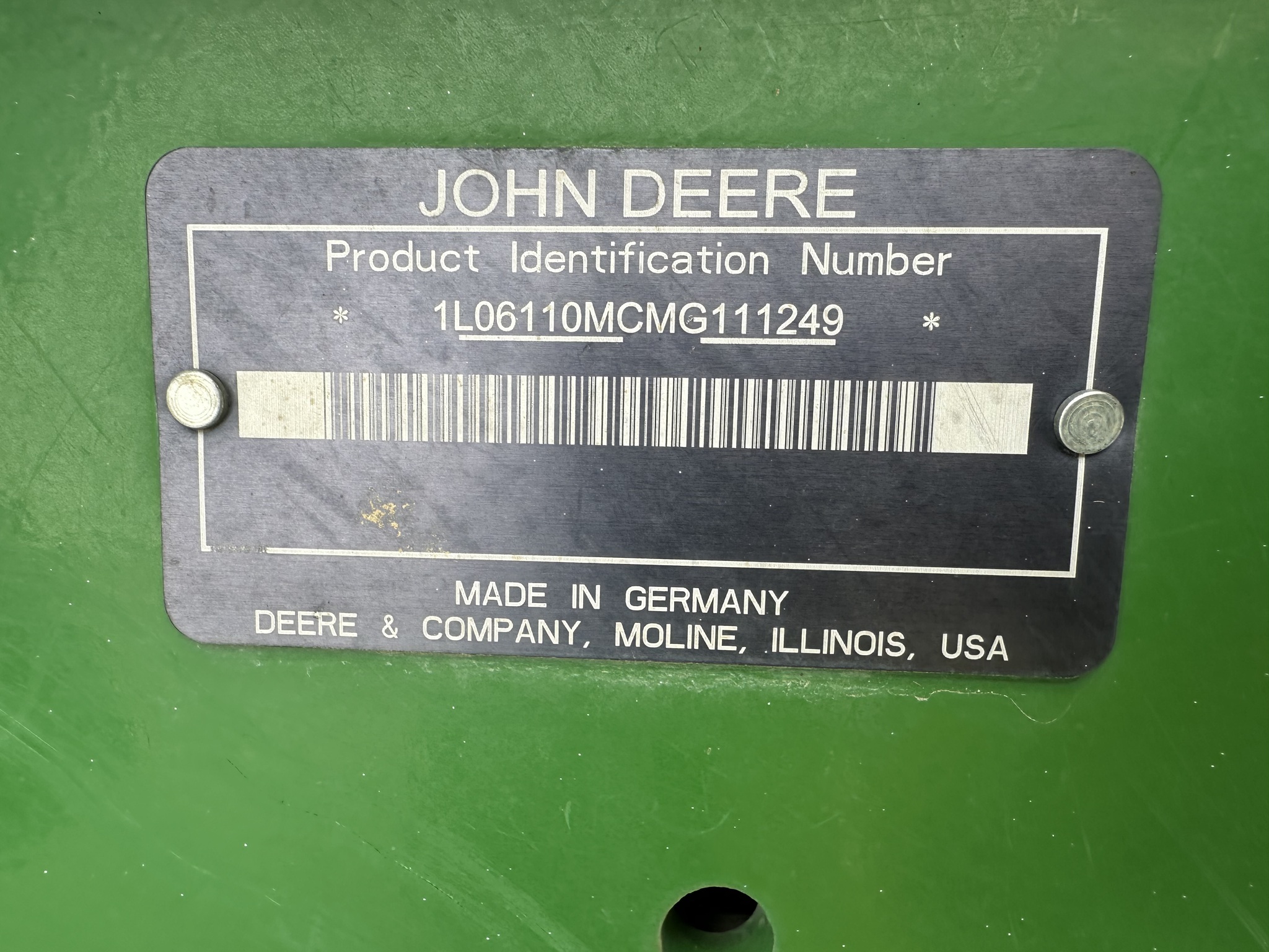 2021 John Deere 6110M Image 25