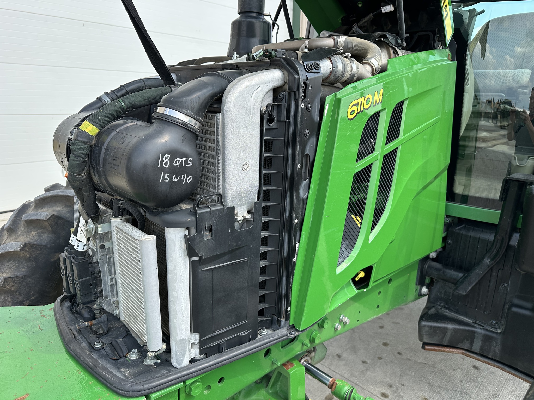 2021 John Deere 6110M Image 19