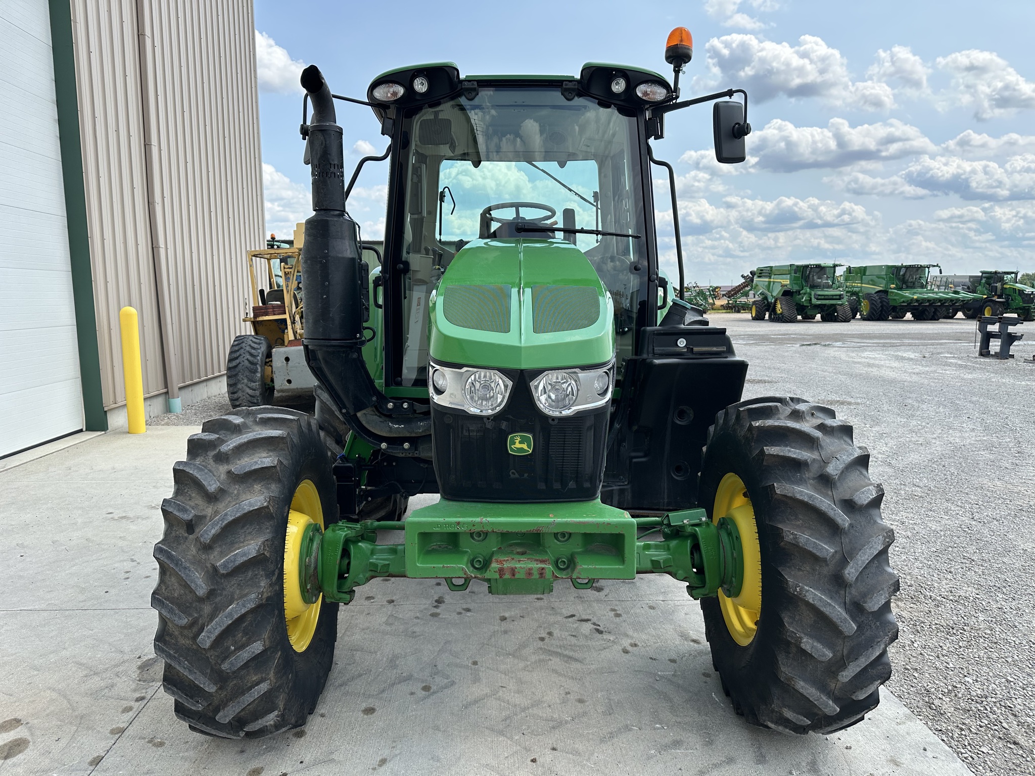 2021 John Deere 6110M Image 8