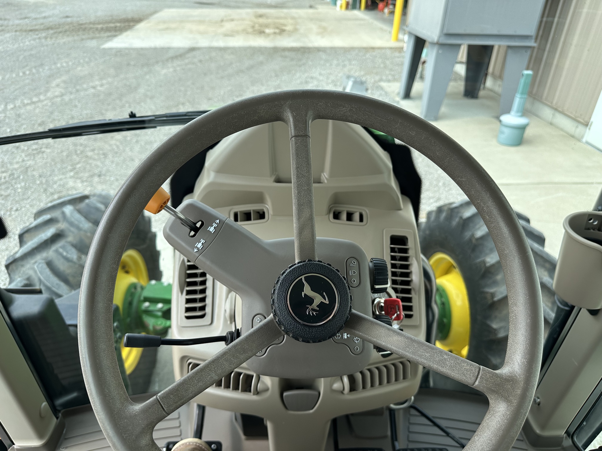 2021 John Deere 6110M Image 20