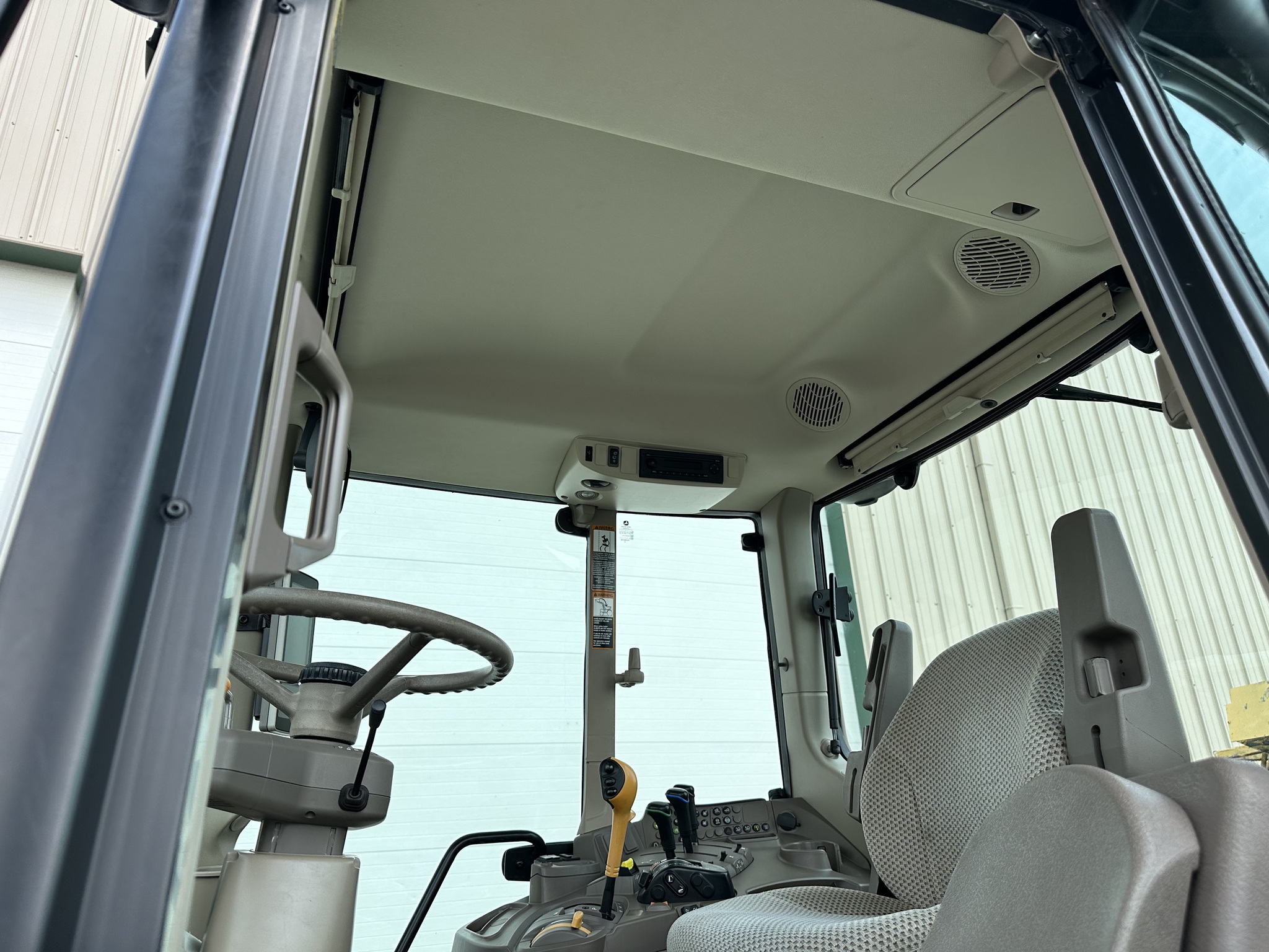 2021 John Deere 6110M Image 23