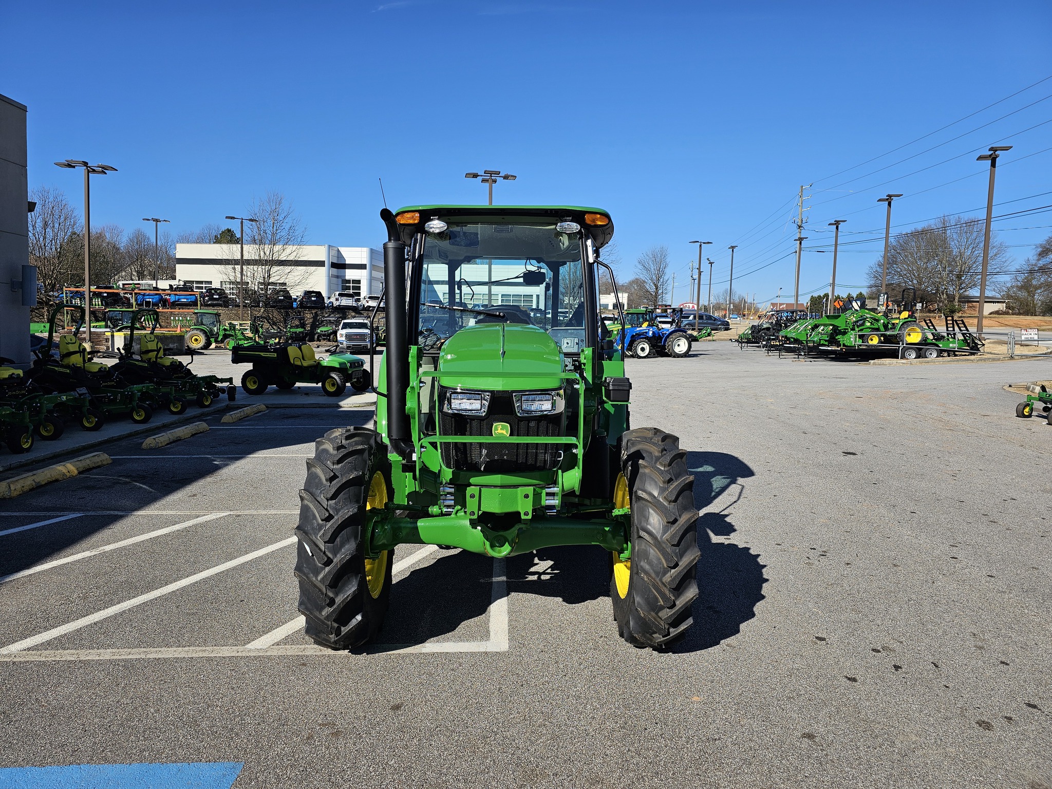 2024 John Deere 5075E Image 3