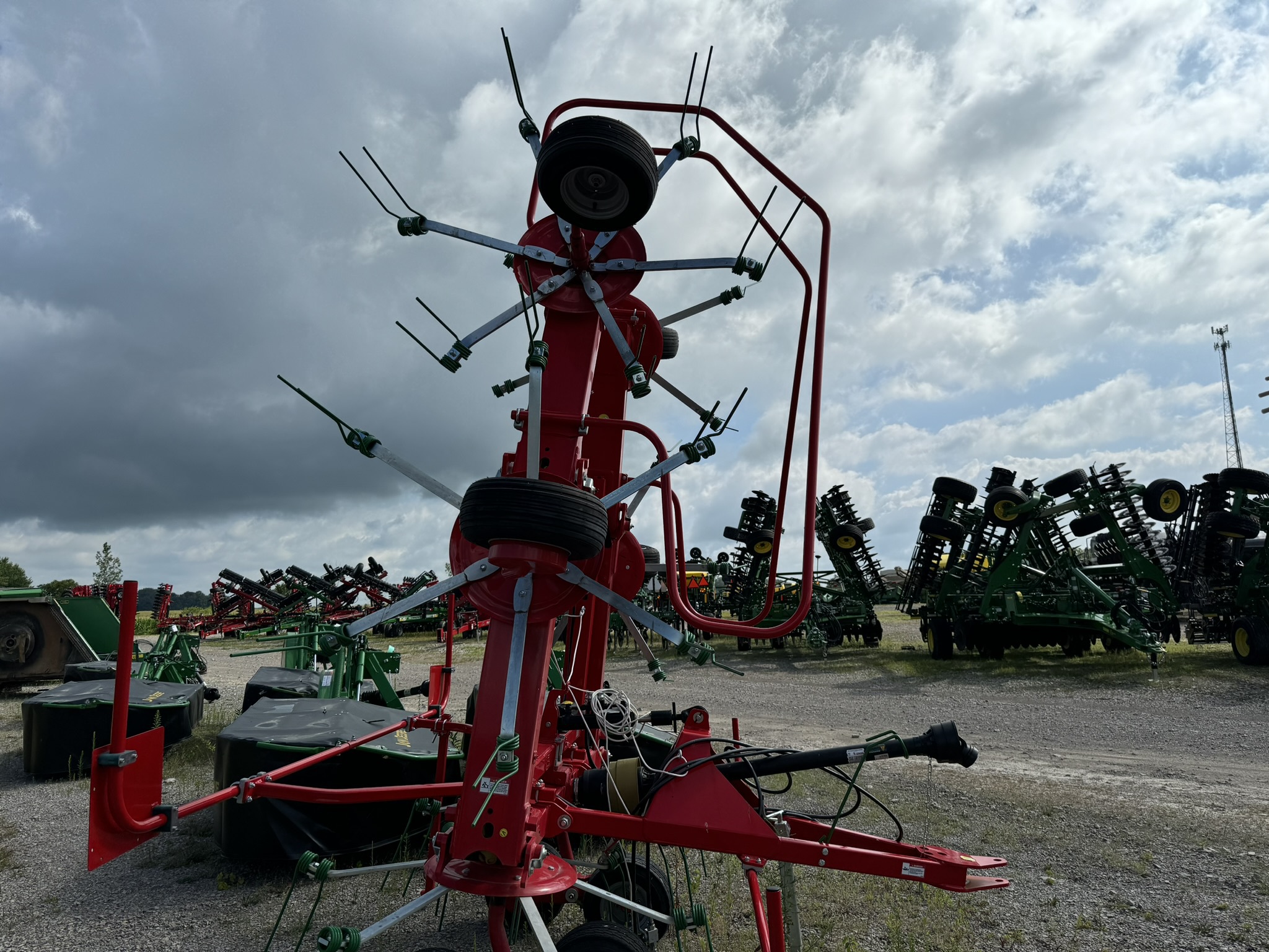 Used 2022 Enorossi G6V 740PTH Tedders at Koenig Equipment in Greensburg, IN - PhotoXL3