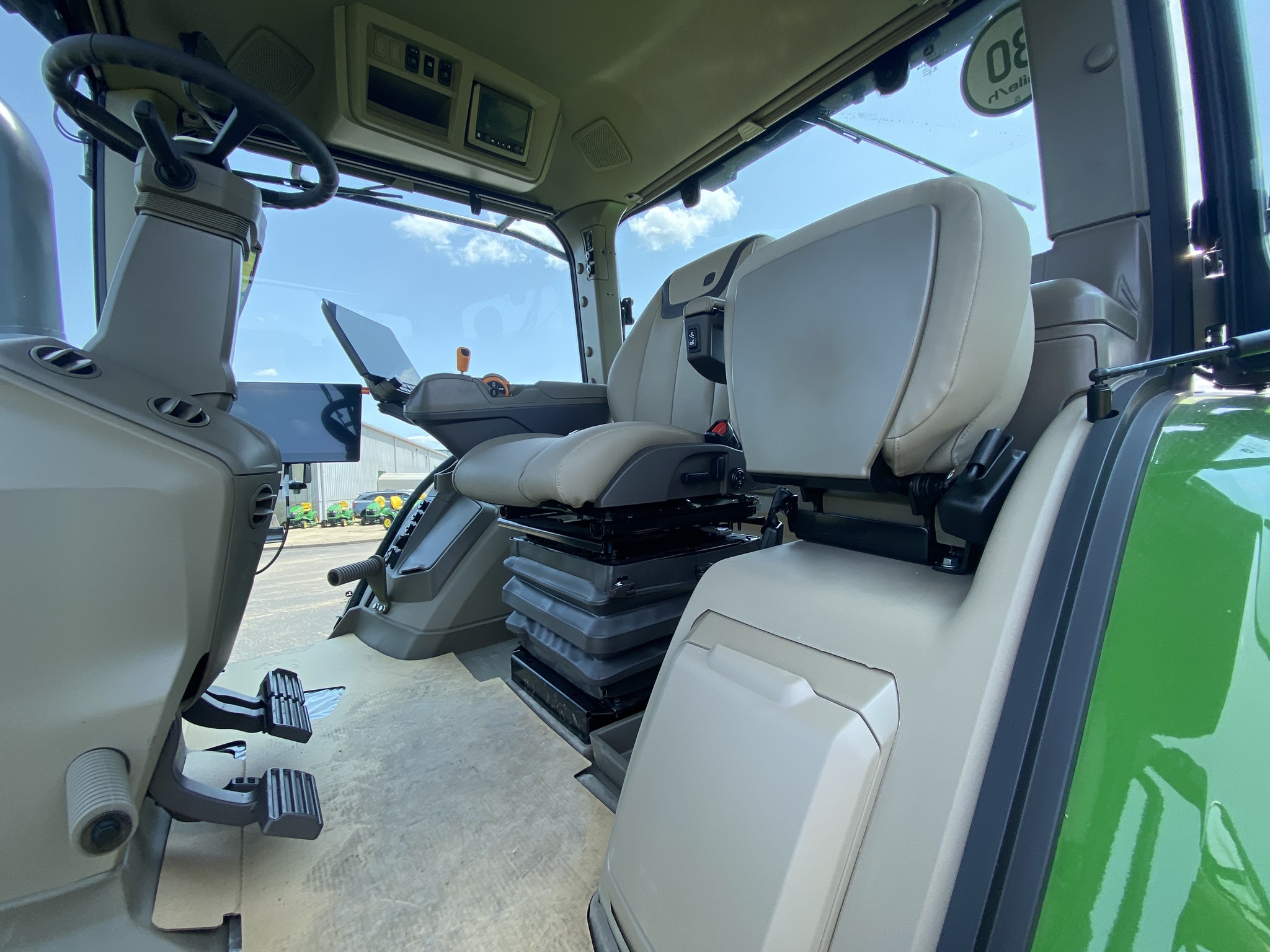 2024 John Deere 8R 310 Image 14