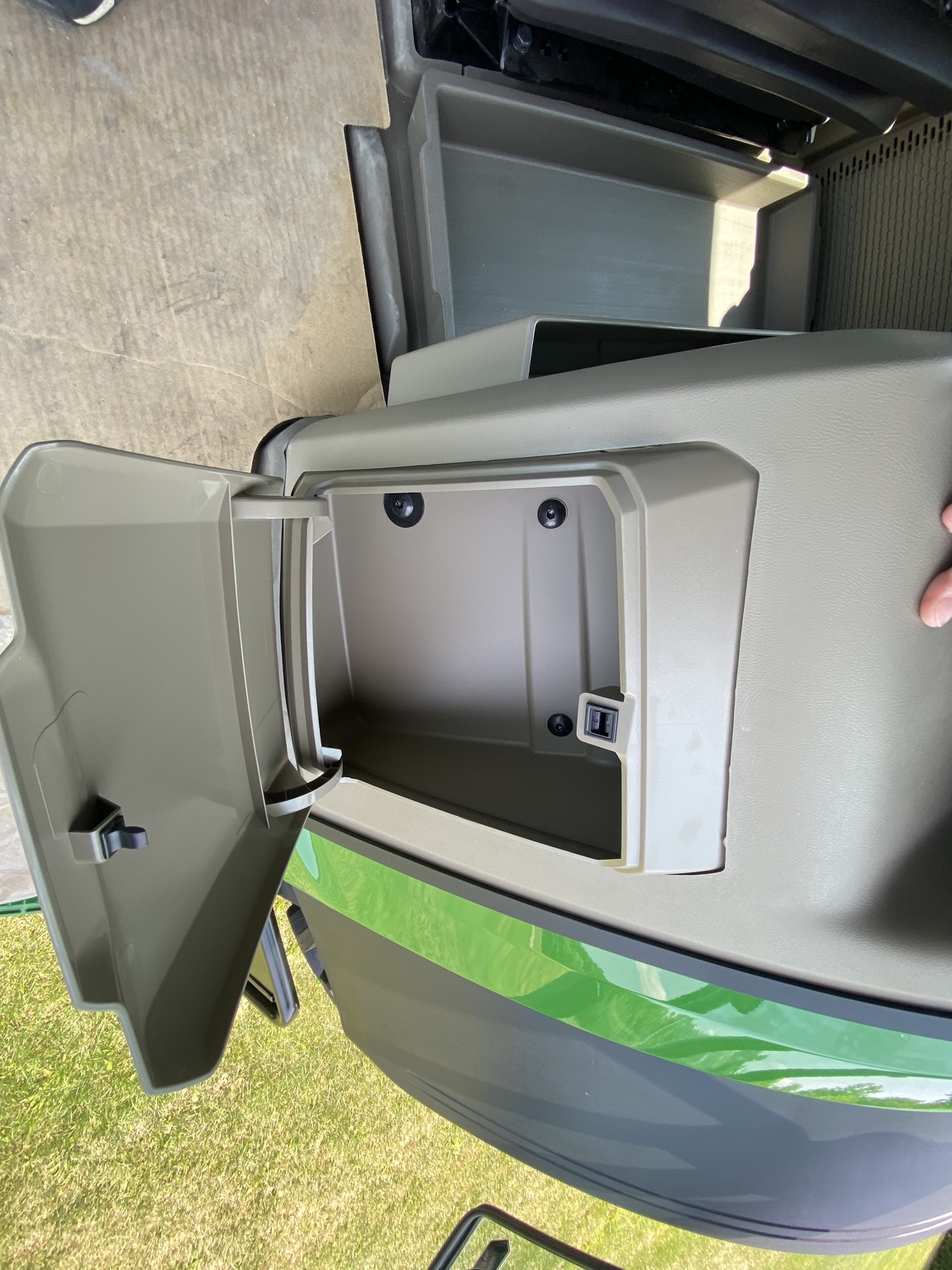 2024 John Deere 8R 310 Image 17