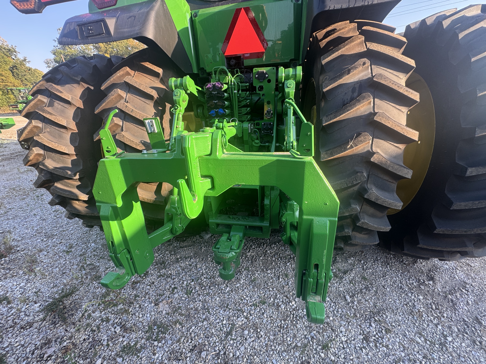2024 John Deere 8R 340 Image 9
