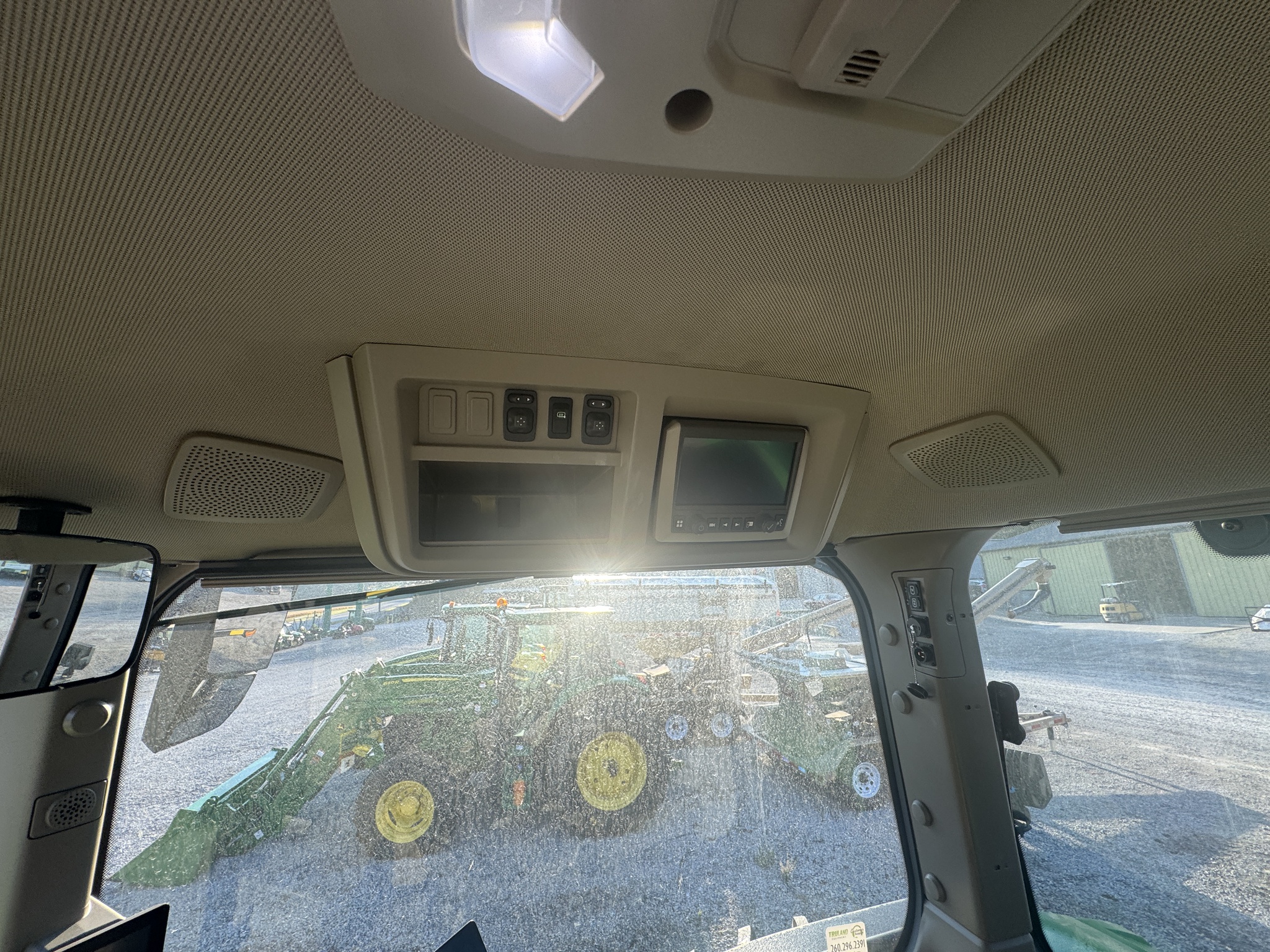 2024 John Deere 8R 340 Image 15