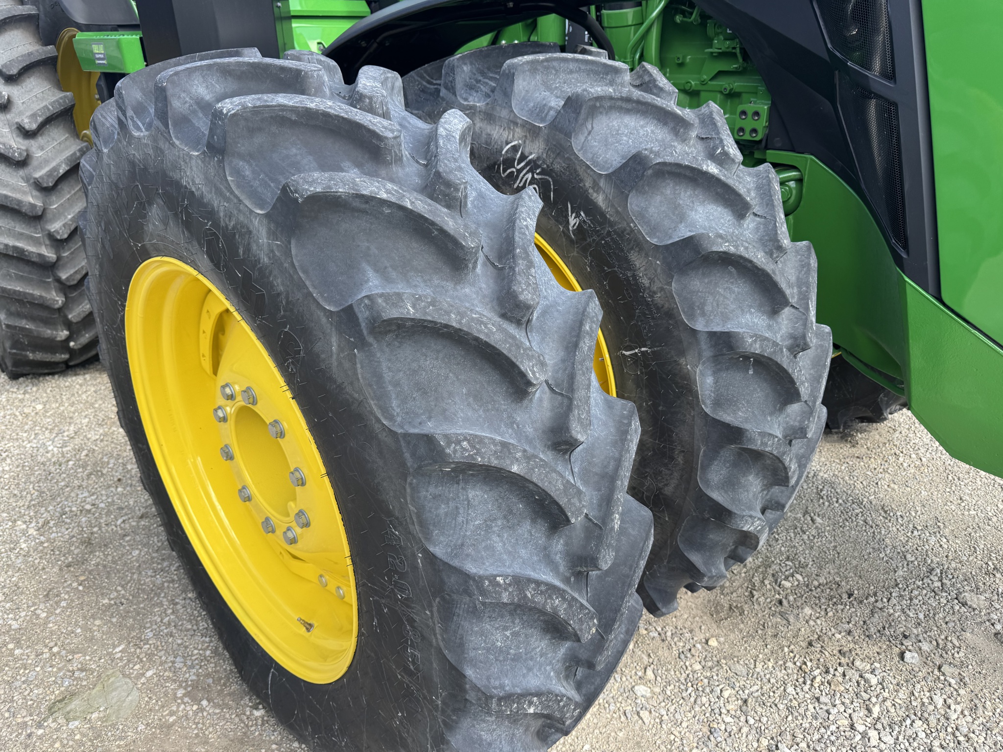 2024 John Deere 8R 340 Image 2