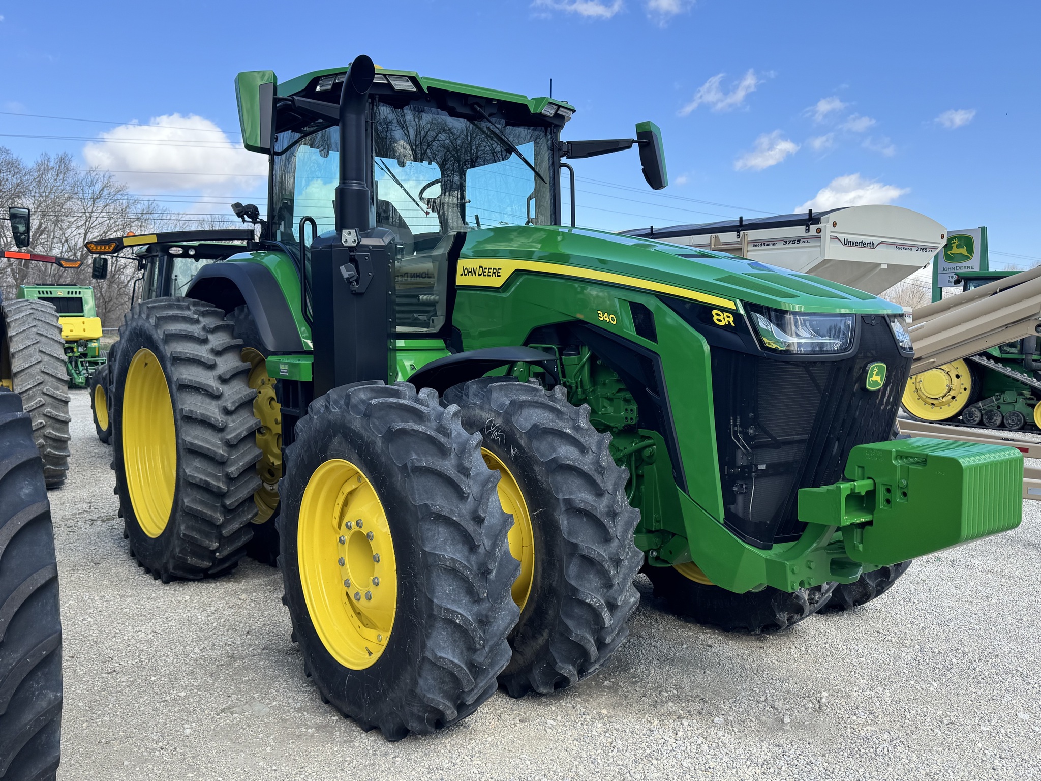 2024 John Deere 8R 340 Image 3