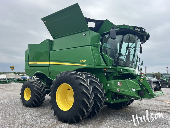 Photo of 2024 John Deere S780