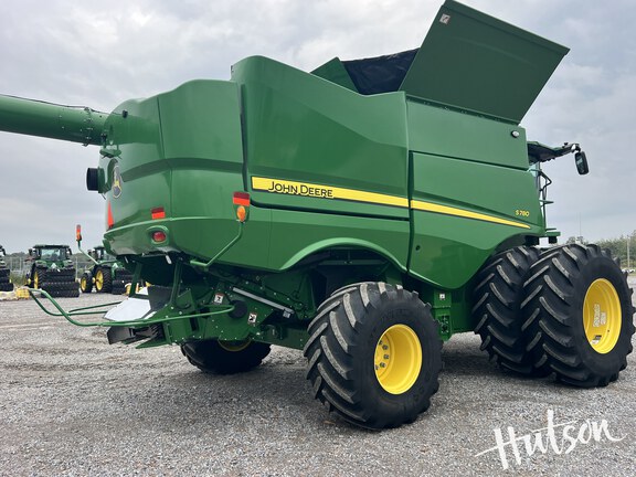 Photo of 2024 John Deere S780
