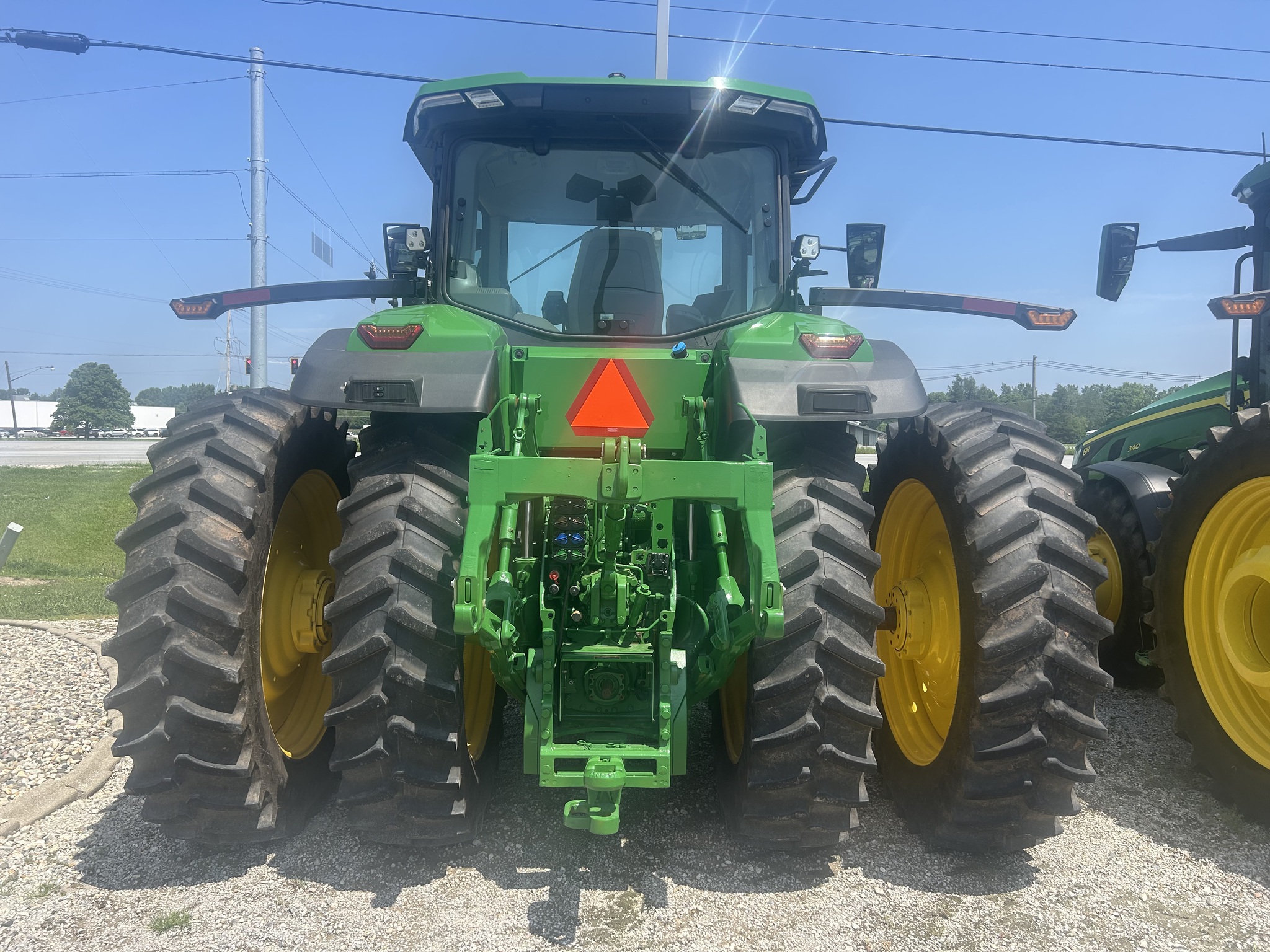 2023 John Deere 8R 250 Image 2