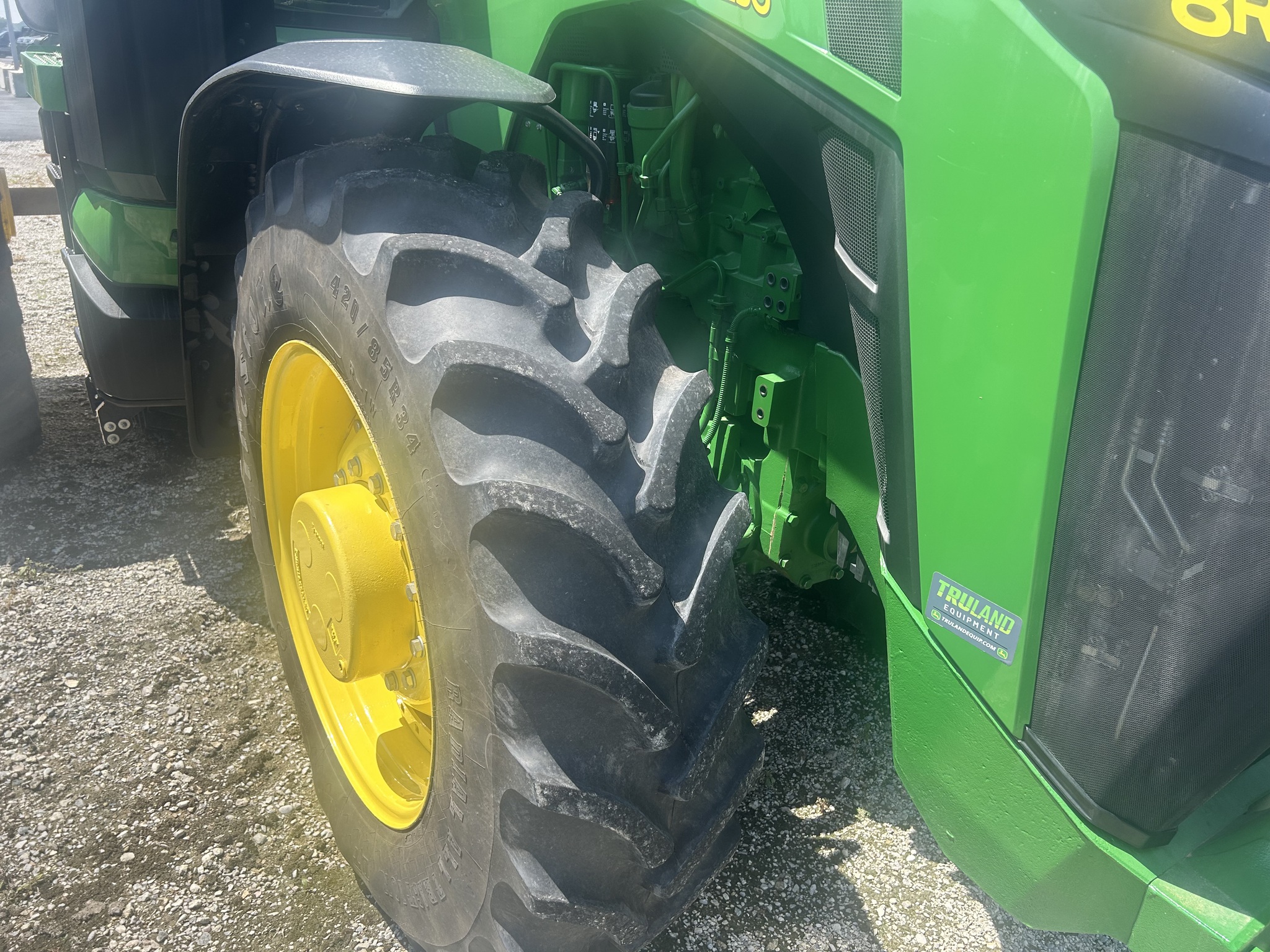 2023 John Deere 8R 250 Image 8