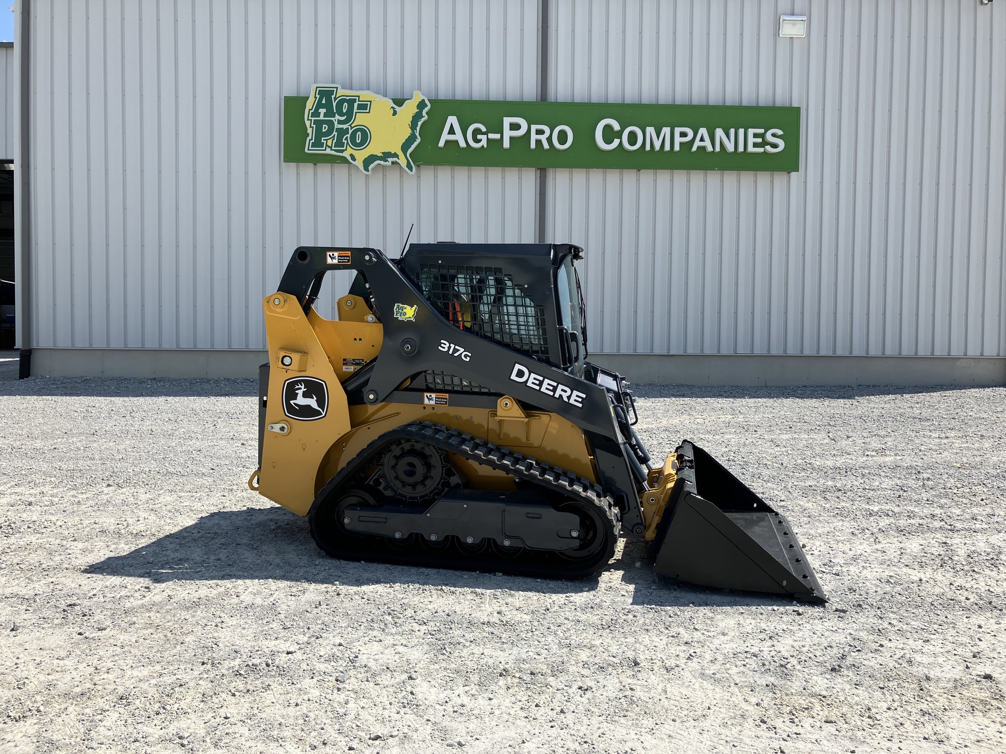 2025 John Deere 317G Image 1