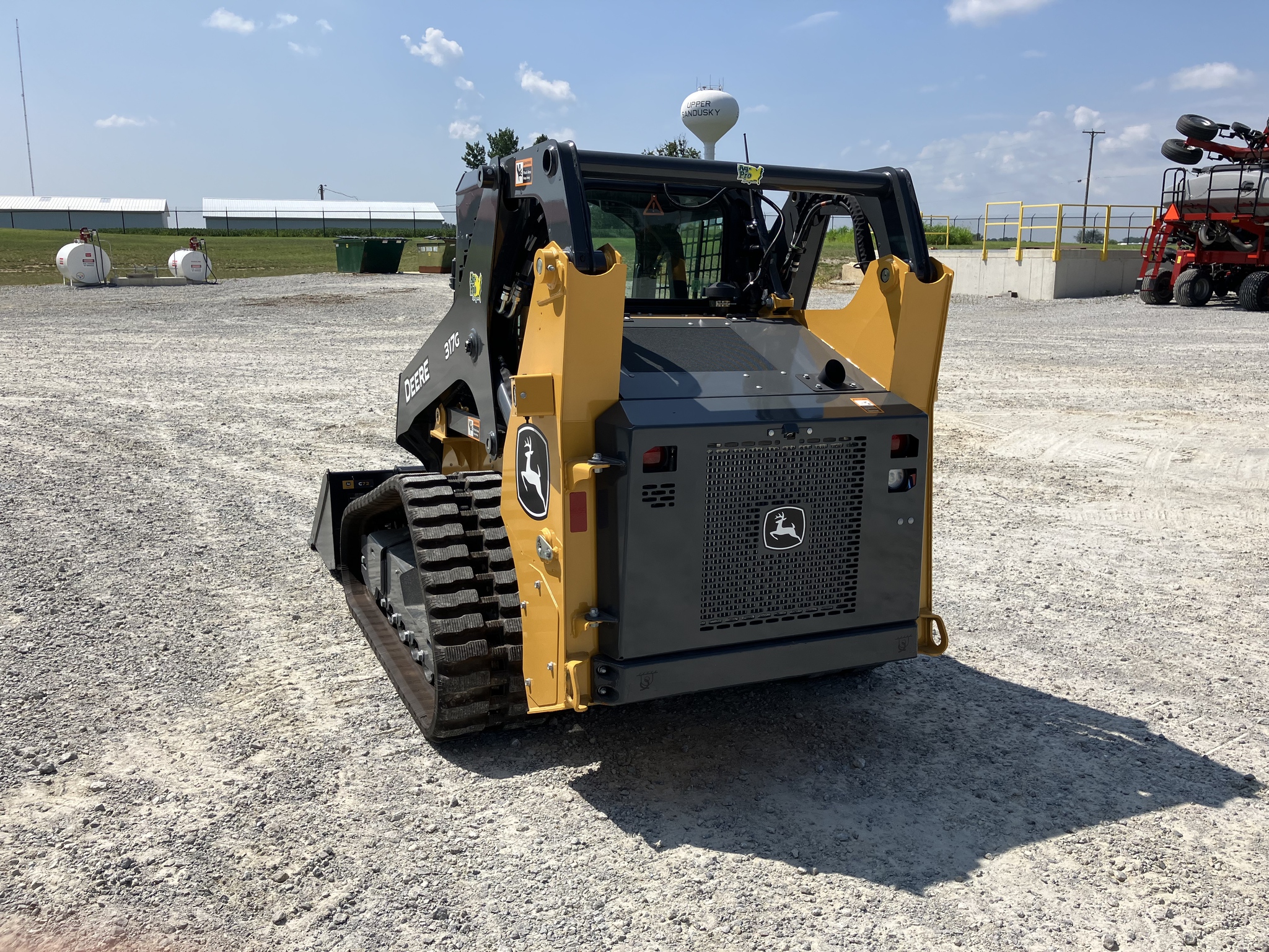 2025 John Deere 317G Image 7
