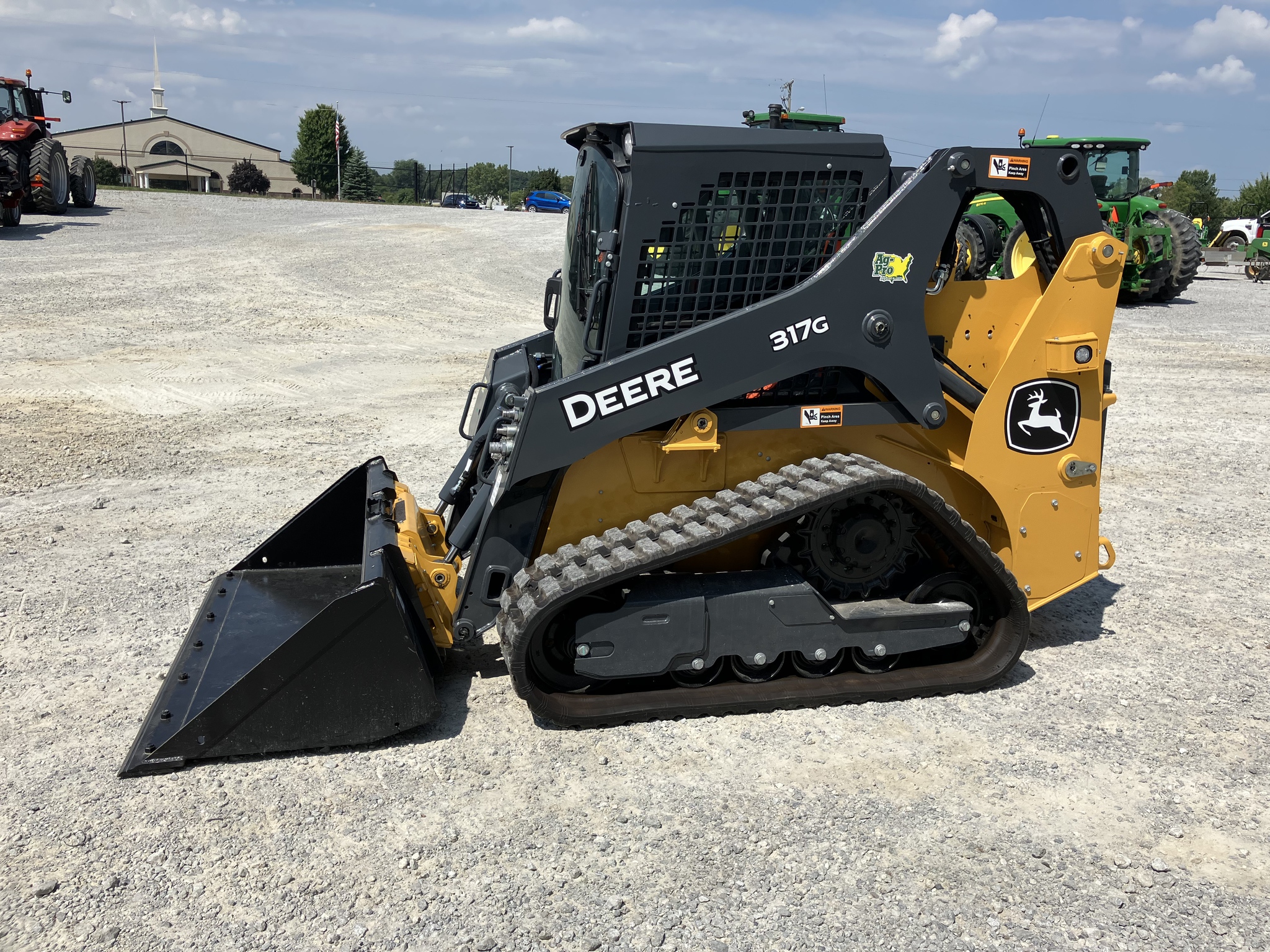 2025 John Deere 317G Image 5