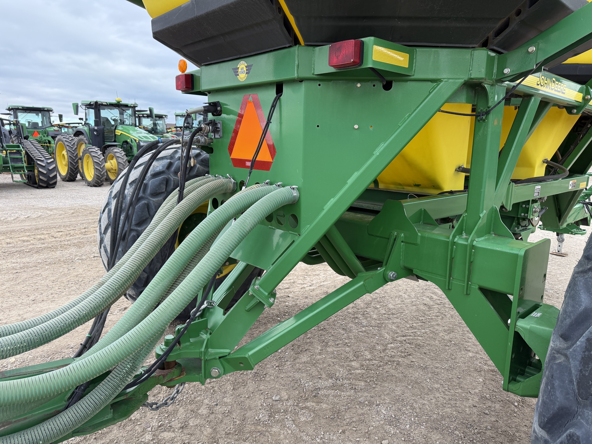 2010 John Deere 1910 Image 12