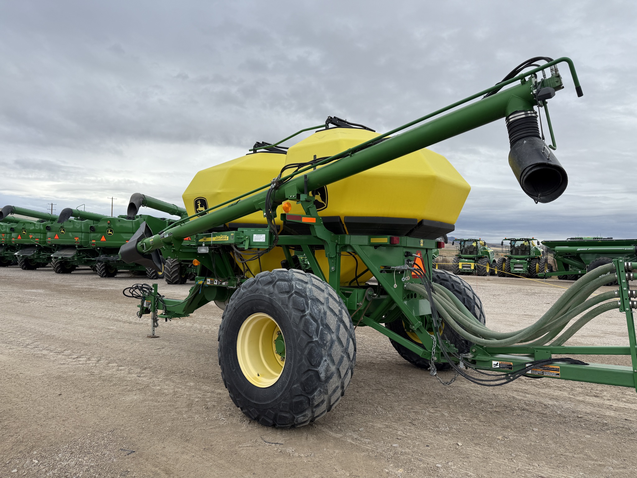2010 John Deere 1910 Image 3