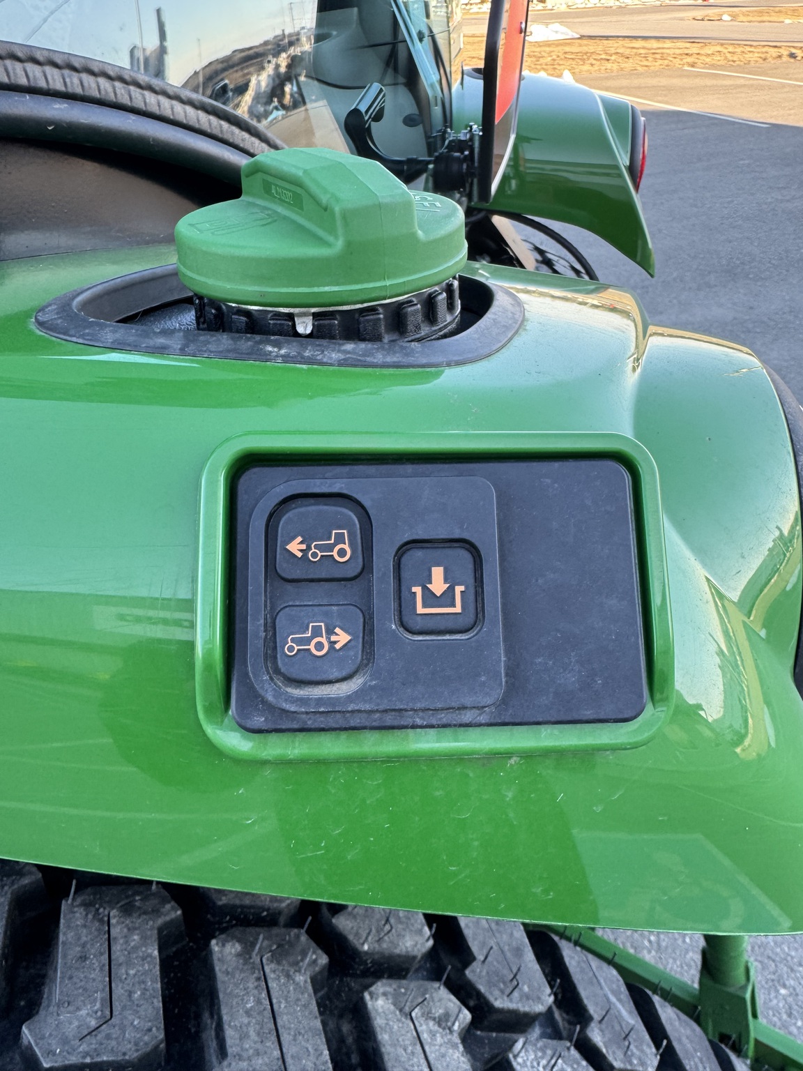 2022 John Deere 4052R Image 11