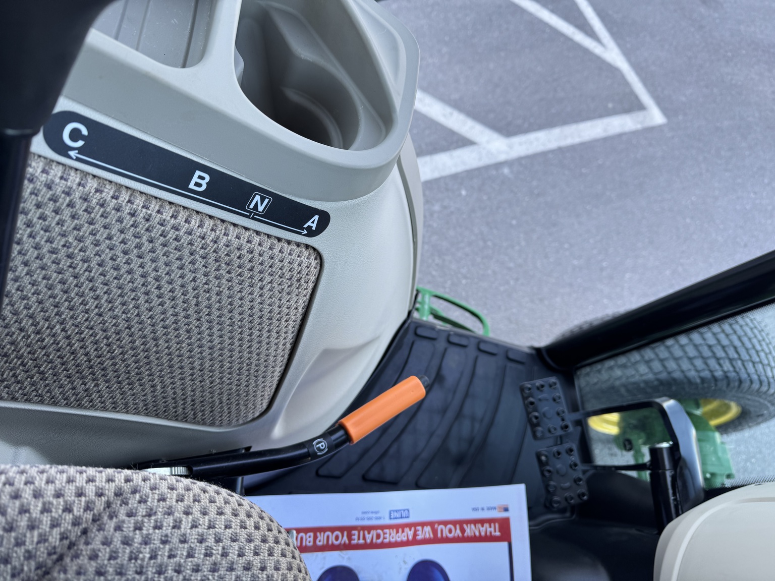 2022 John Deere 4052R Image 14