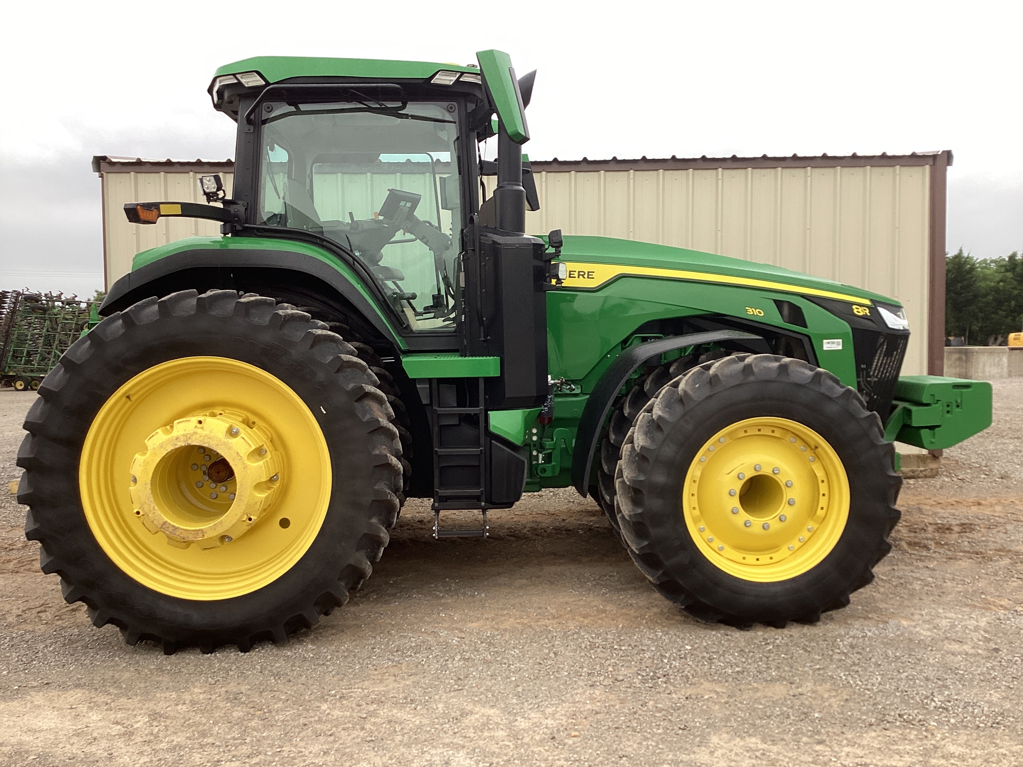 2024 John Deere 8R 310 Image 4