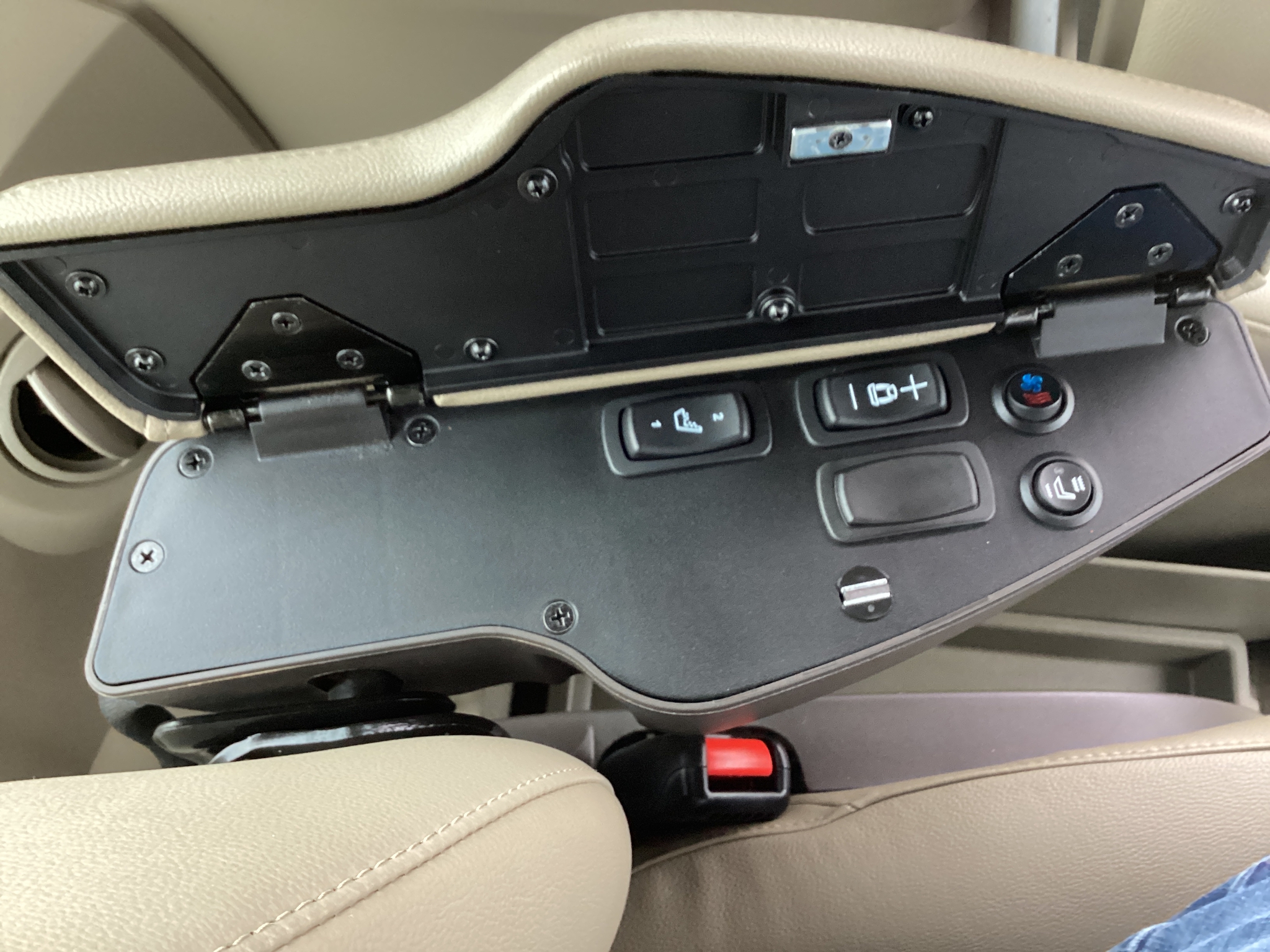 2024 John Deere 8R 310 Image 18