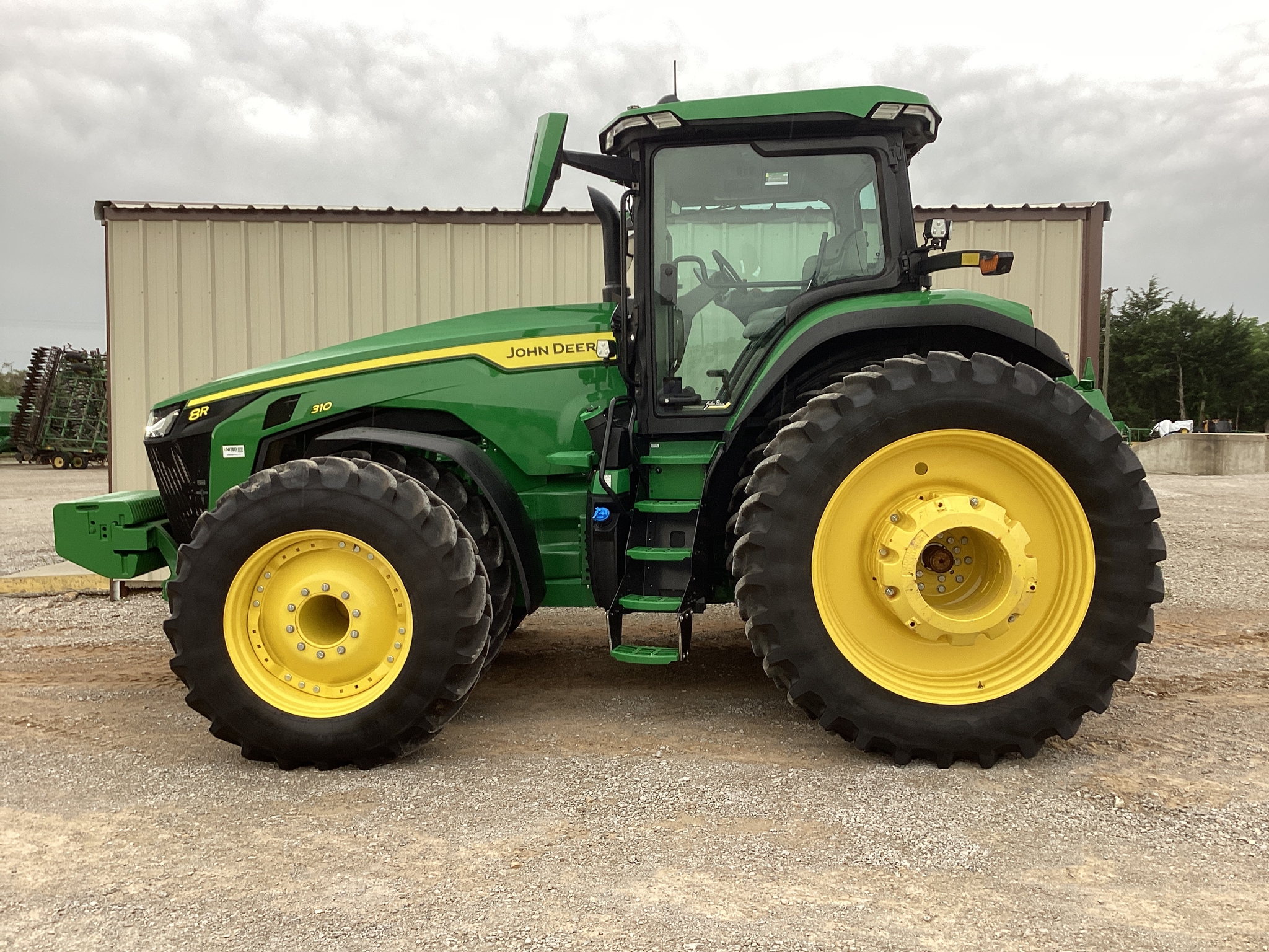 2024 John Deere 8R 310 Image 2