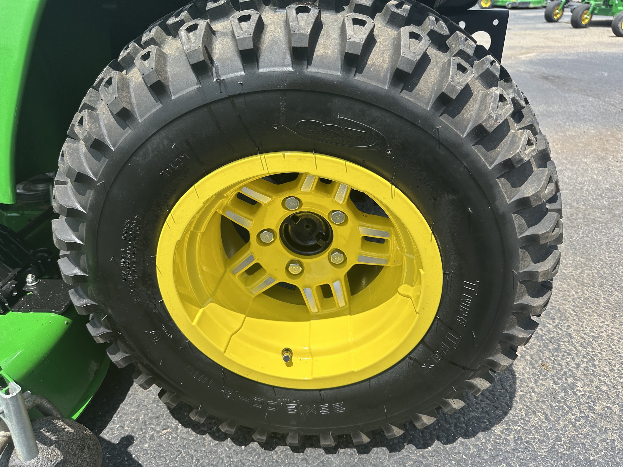 2024 John Deere X738 Image 2