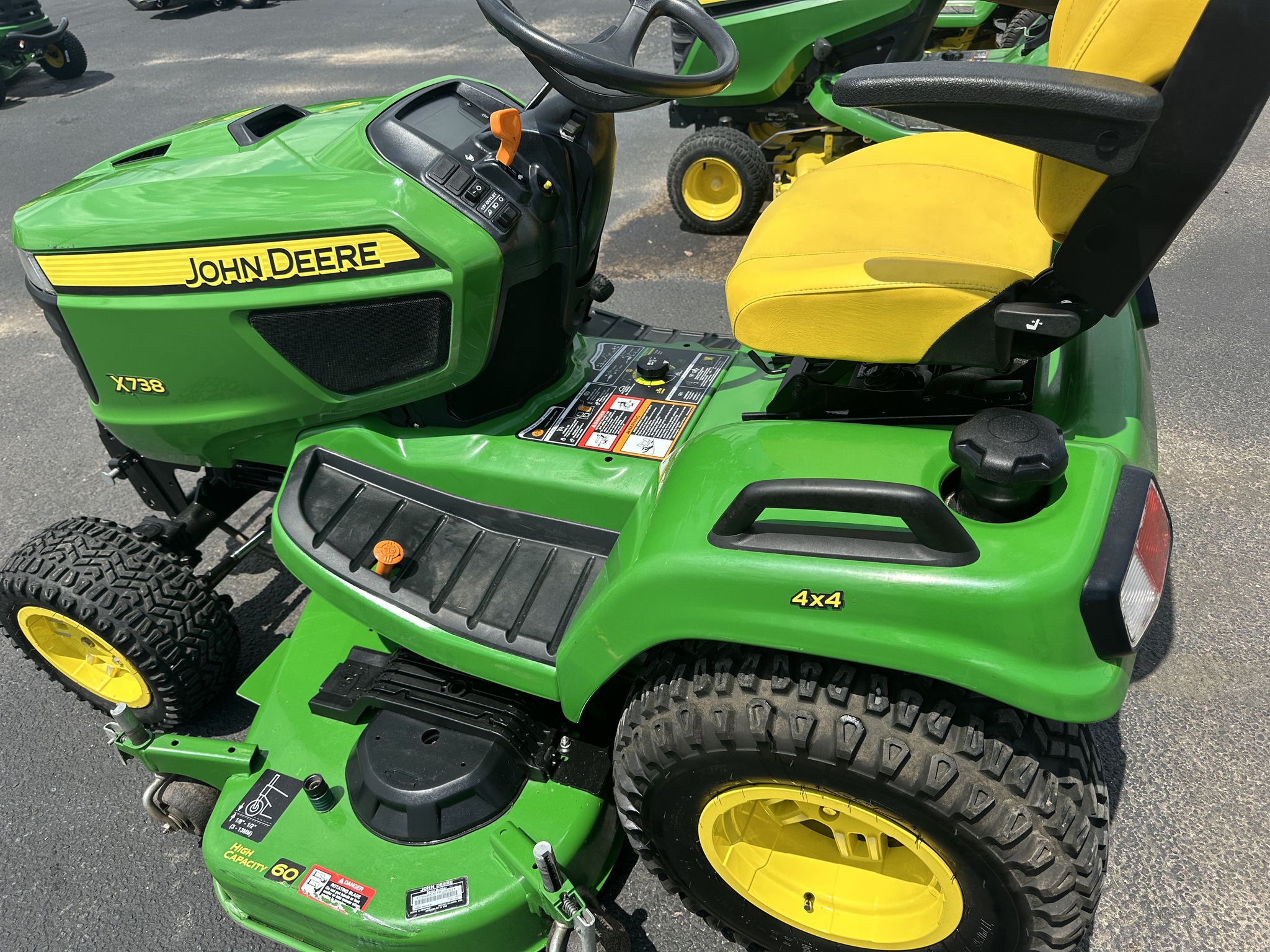 2024 John Deere X738 Image 4