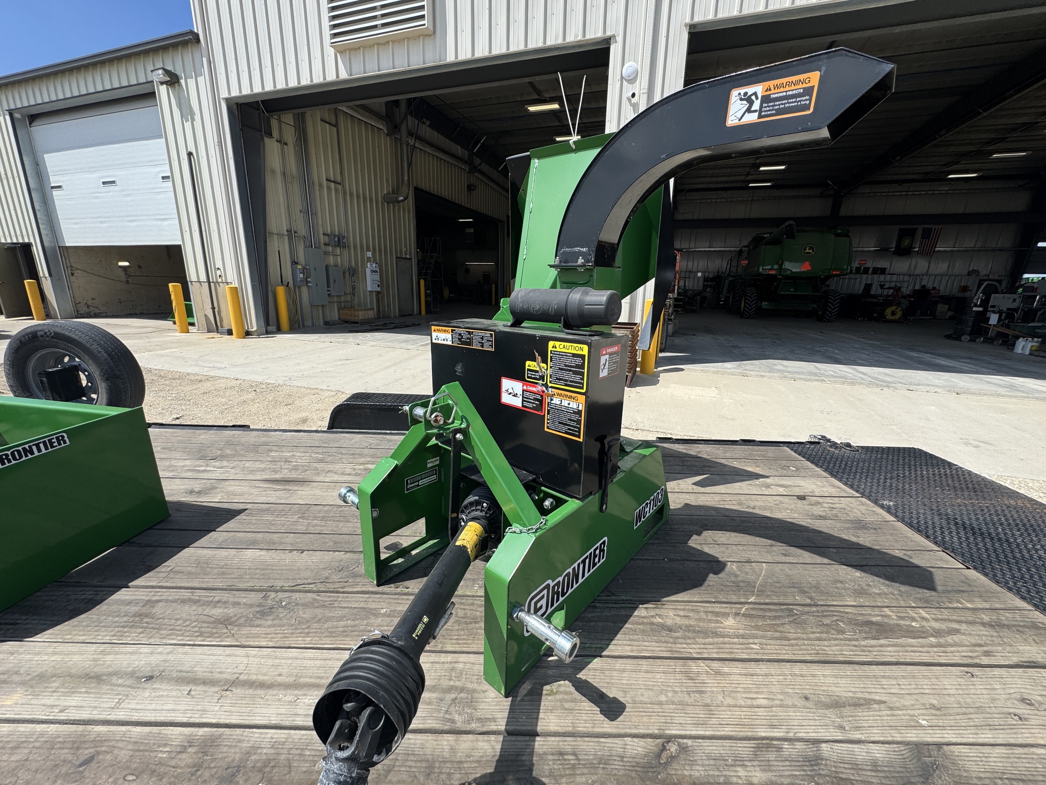  2017 Frontier WC1103 at Heritage Tractor in Mendota, IL