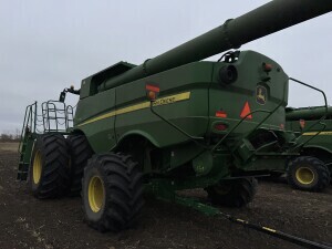 Used 2018 John Deere S780 Combines at Horizon Ag & Turf in Lloydminster, AB - Photo7