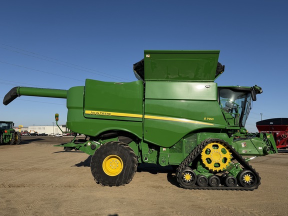 2024 John Deere S790 - Photo2