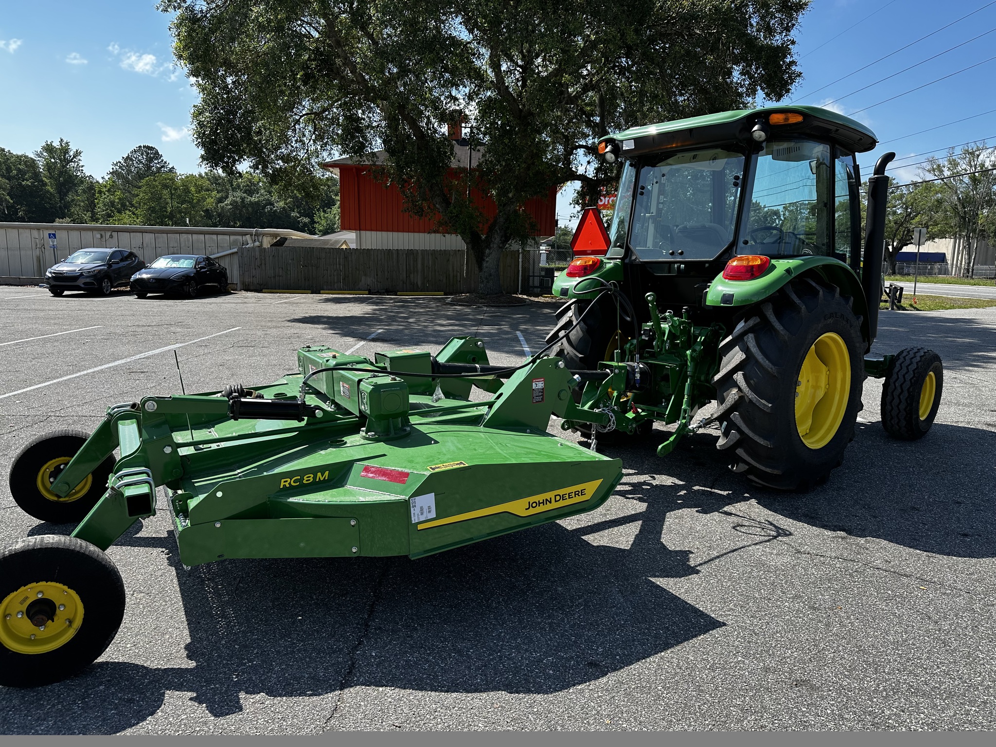 2025 John Deere 5067E Image 7