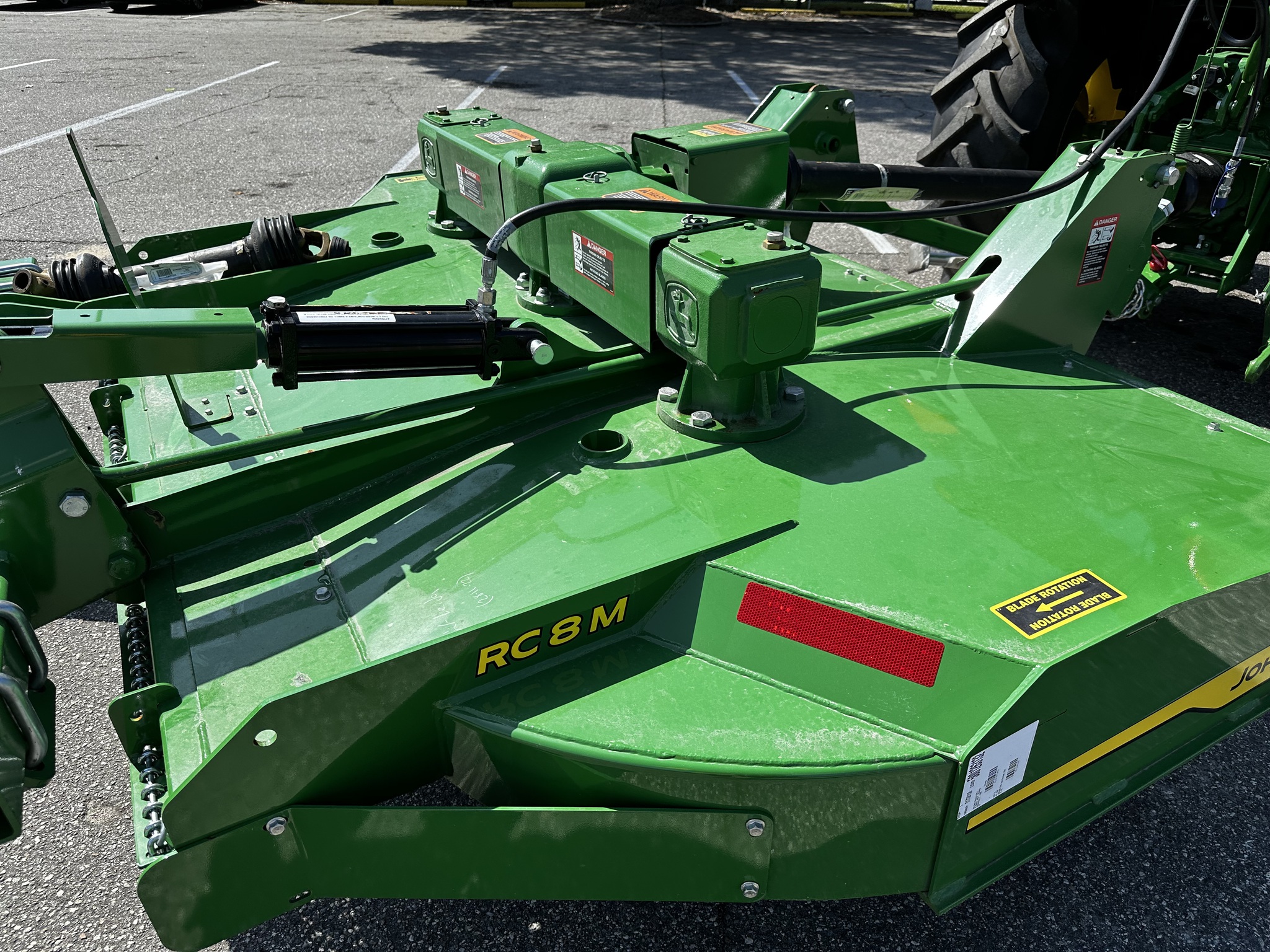 2025 John Deere 5067E Image 8