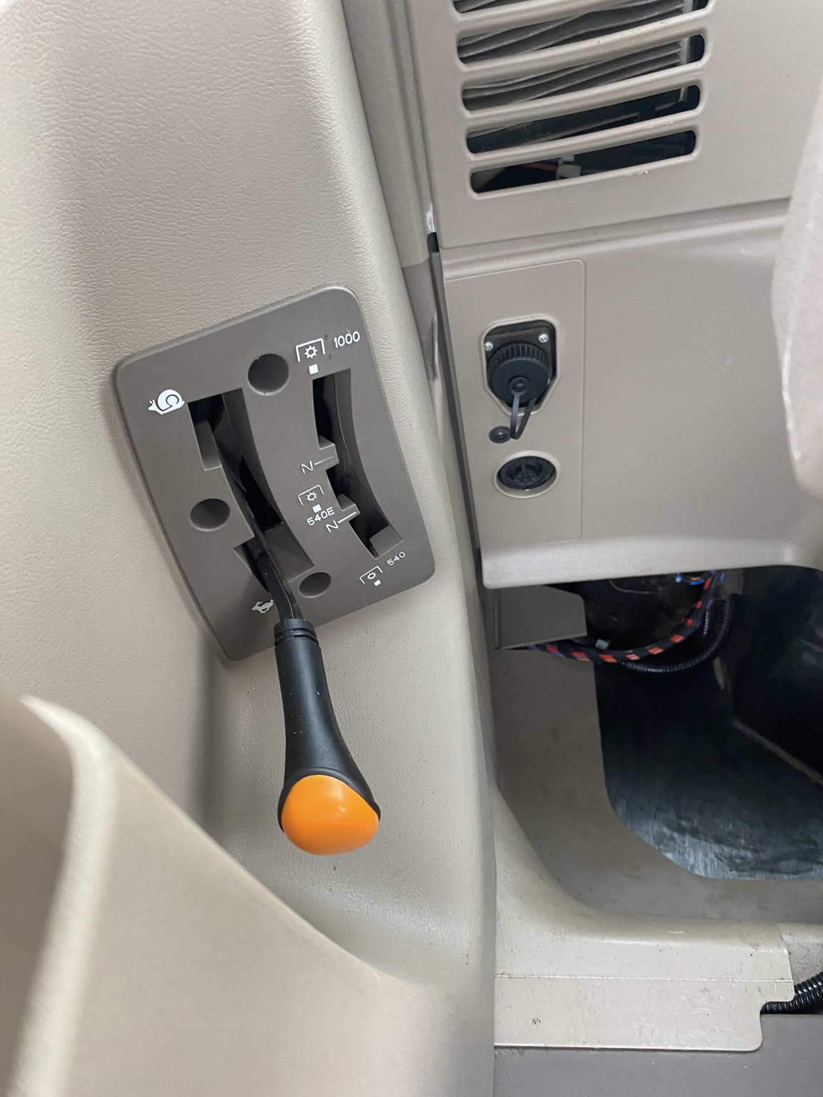 2024 John Deere 6155M Image 6