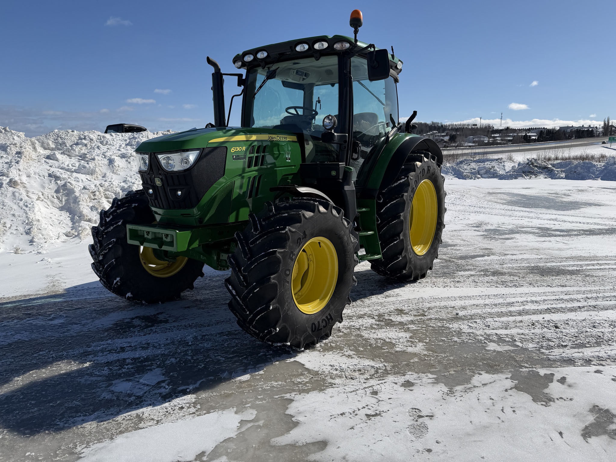 2018 John Deere 6130R Image 1