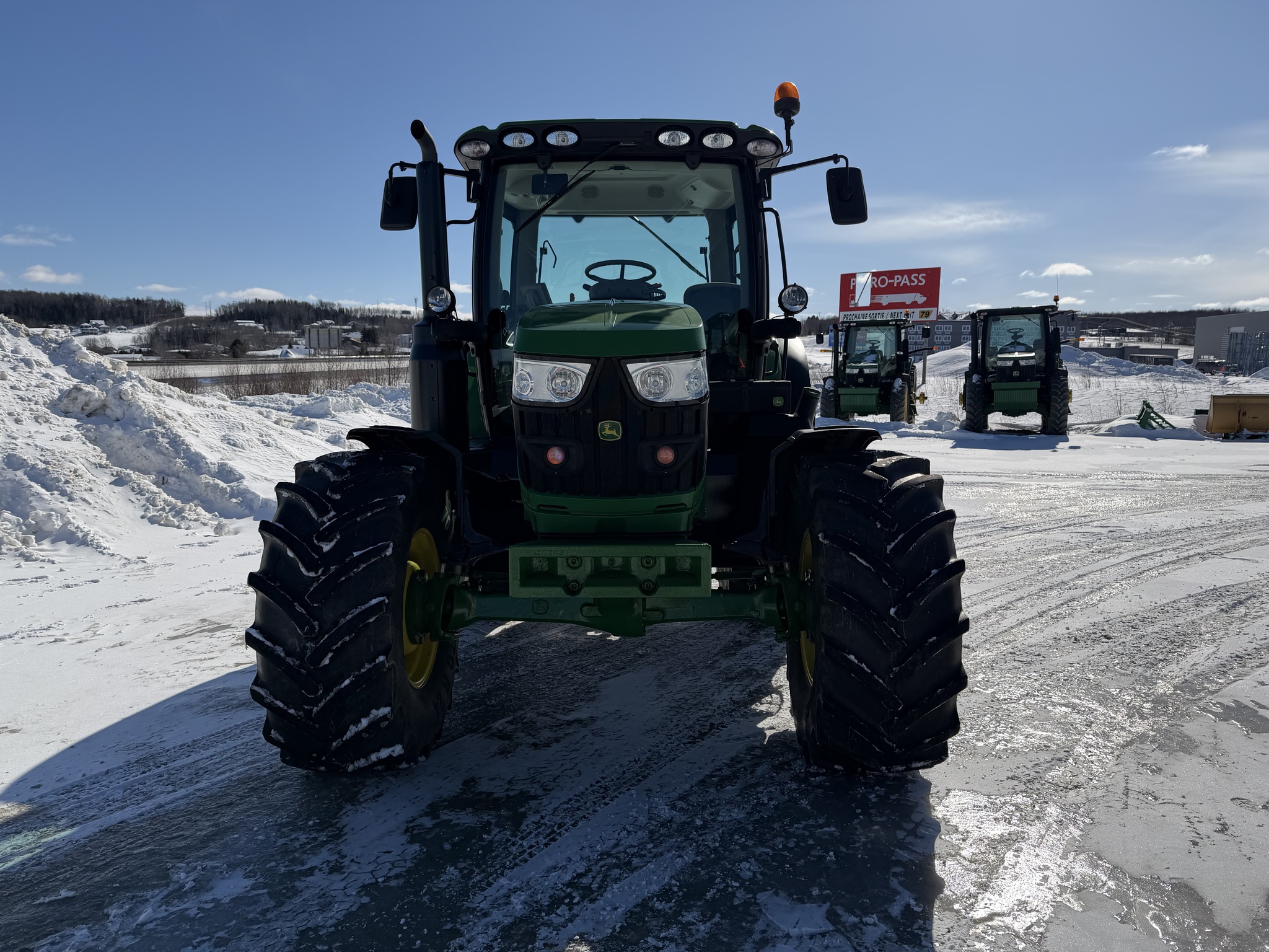 2018 John Deere 6130R Image 9