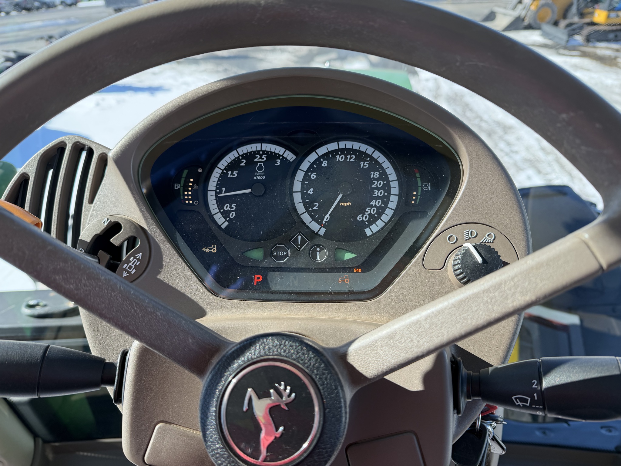 2018 John Deere 6130R Image 18