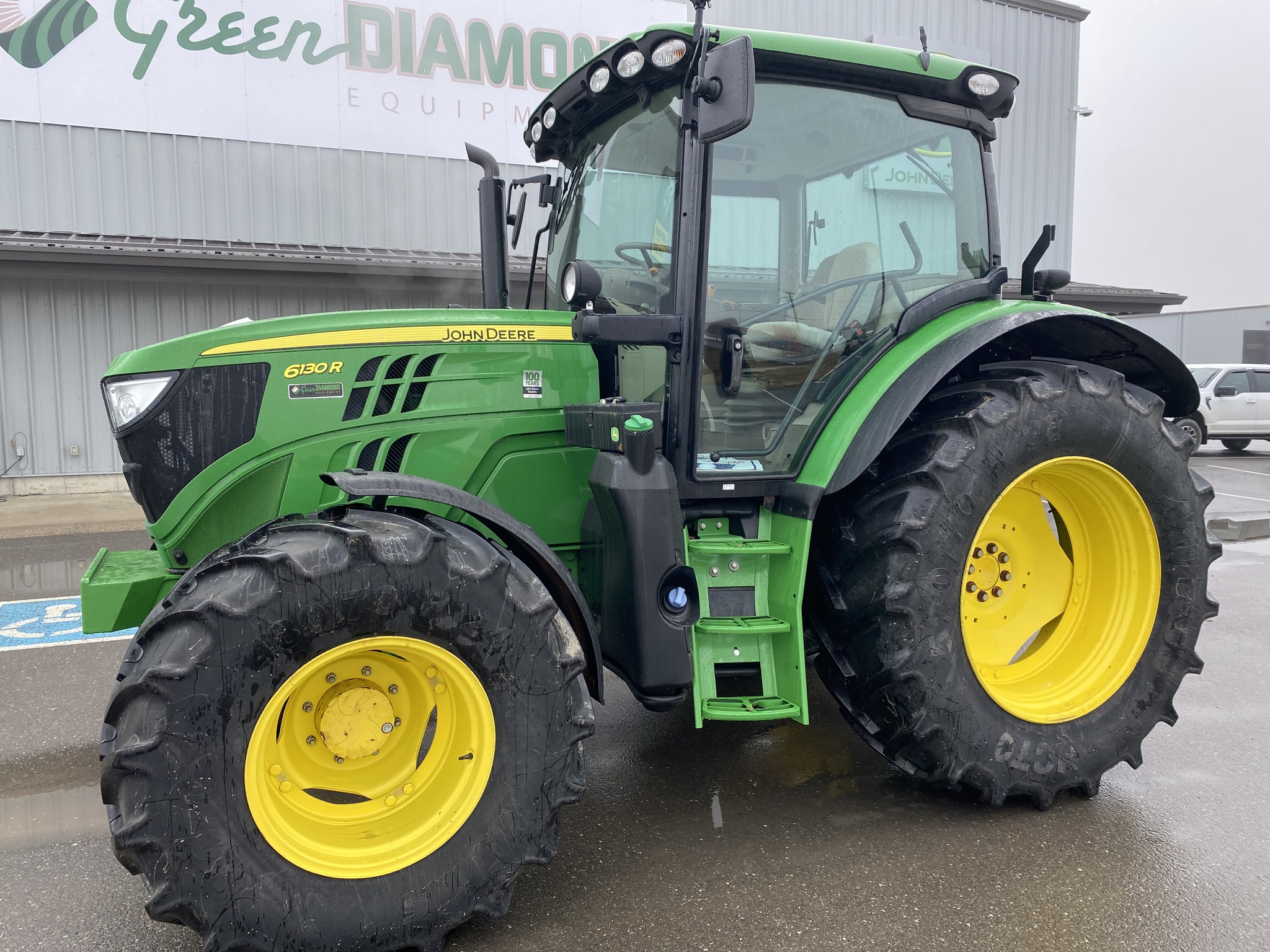 2018 John Deere 6130R Image 3