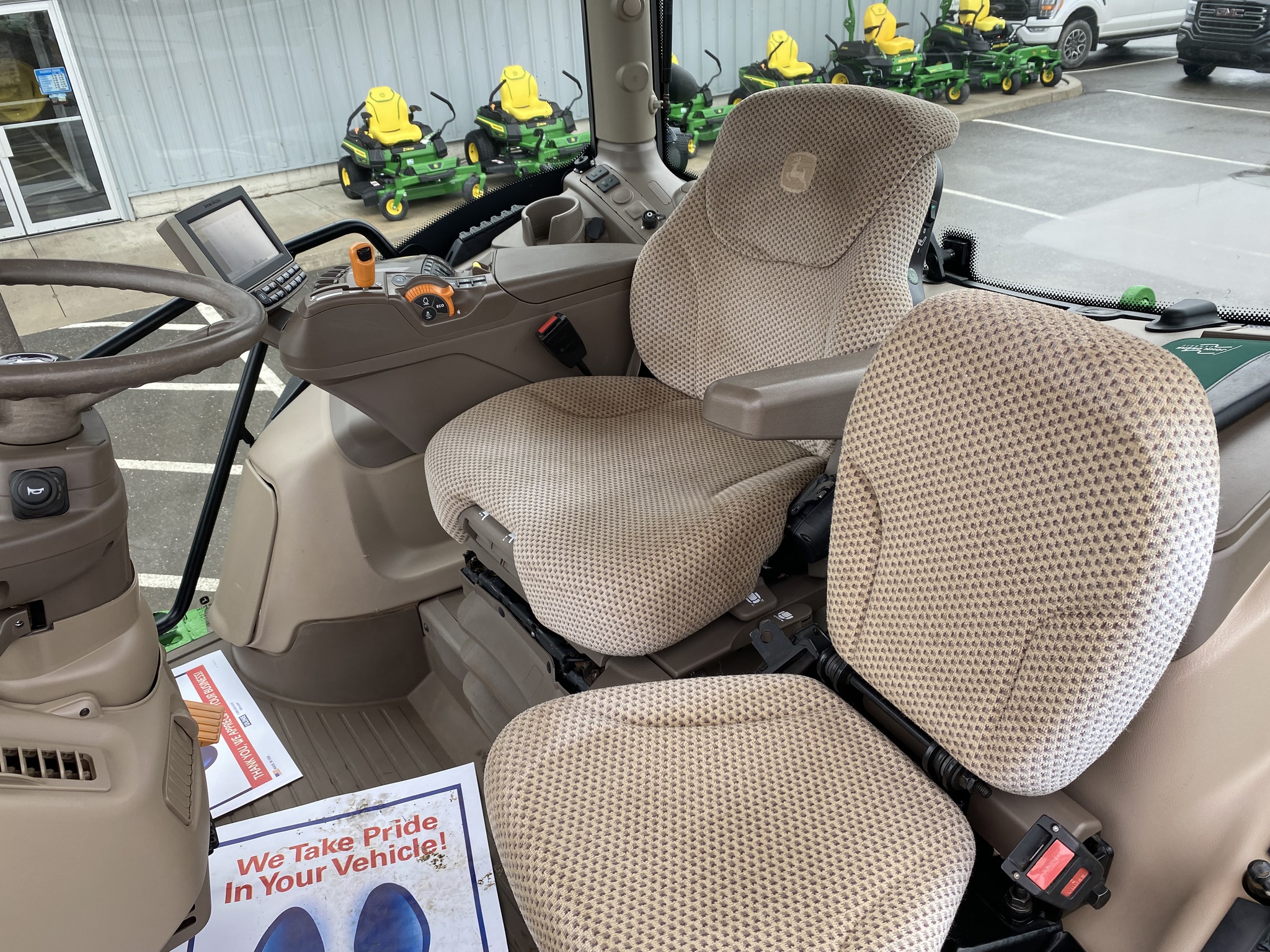 2018 John Deere 6130R Image 11