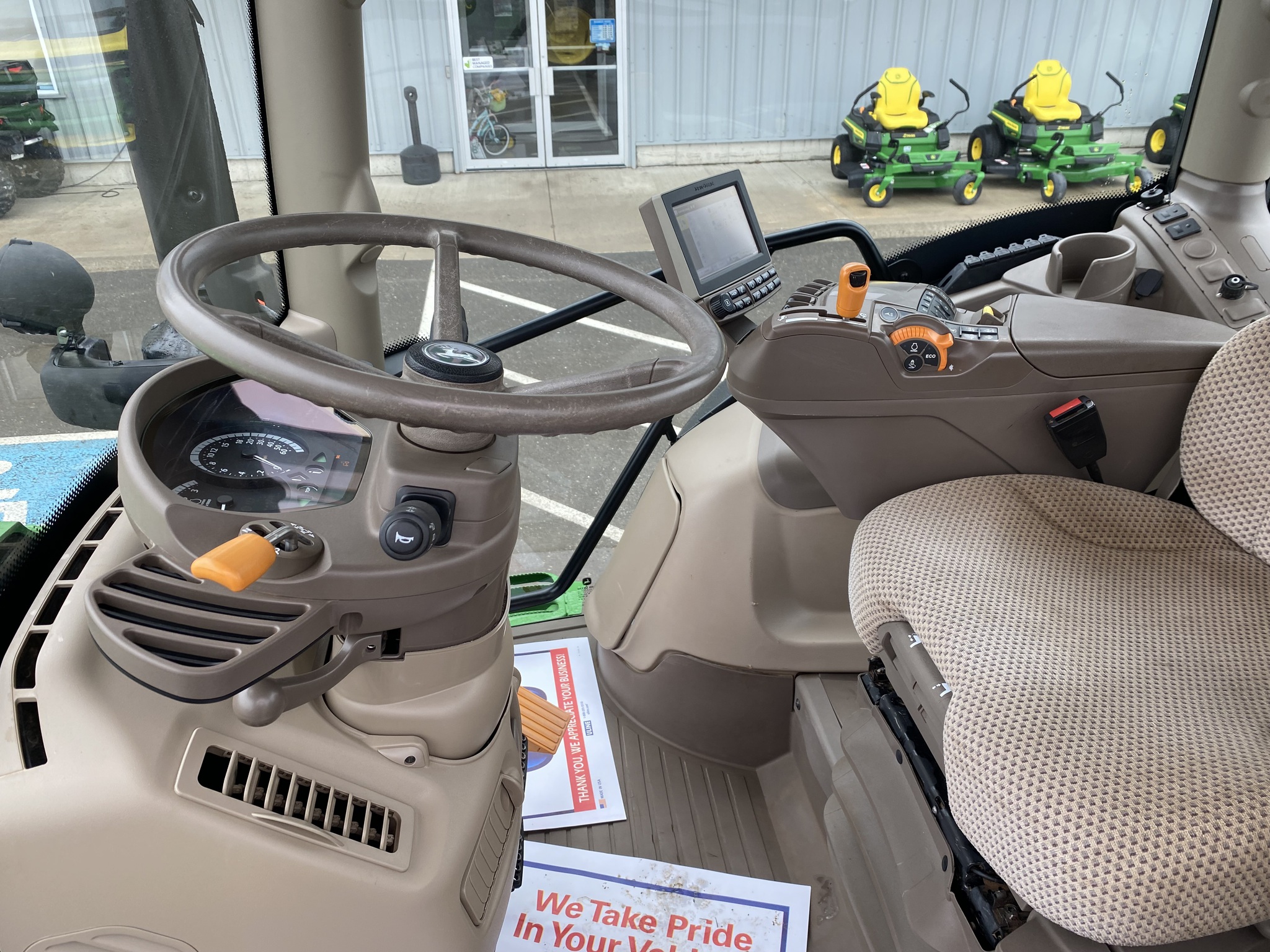 2018 John Deere 6130R Image 12
