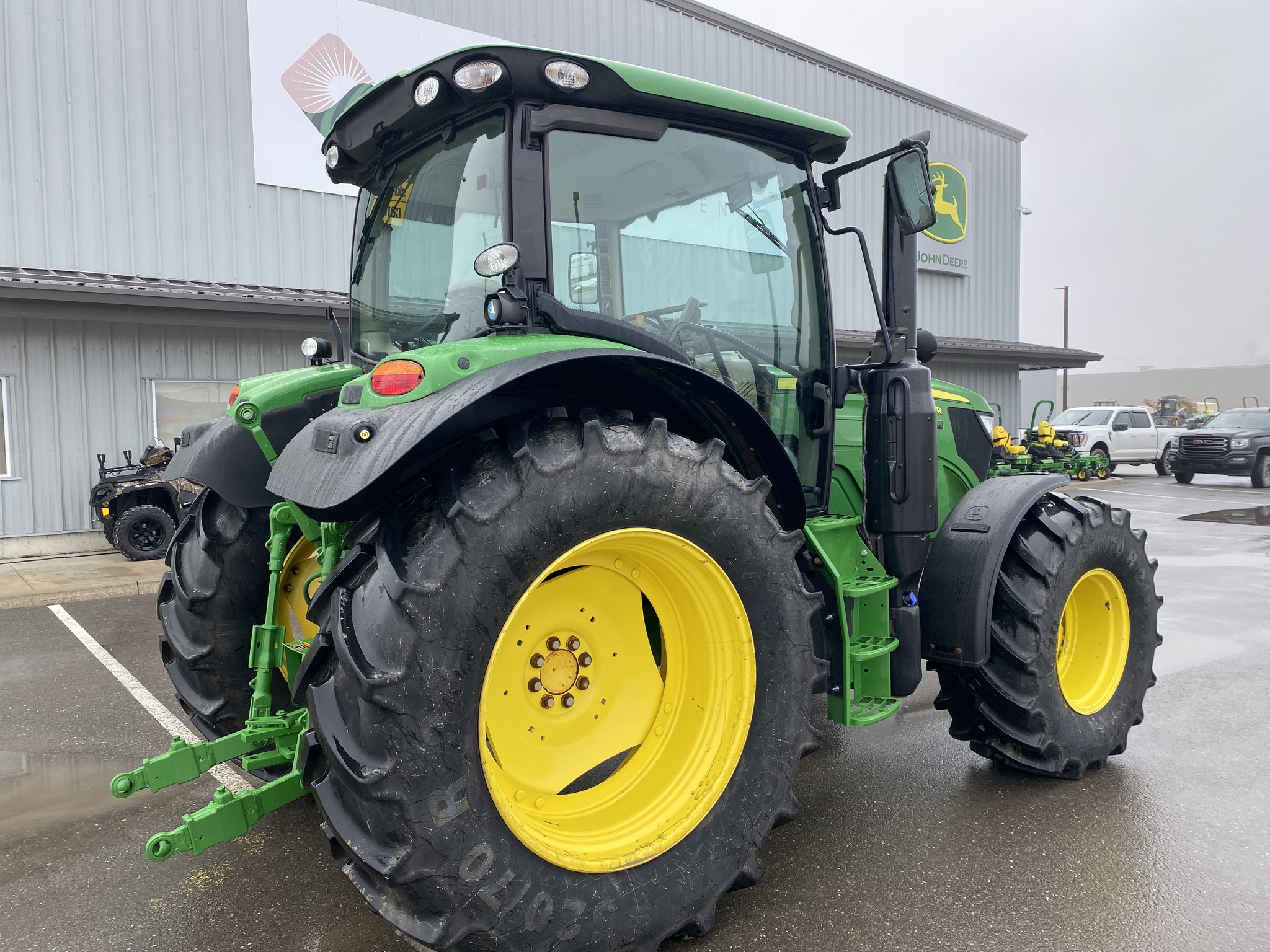 2018 John Deere 6130R Image 4