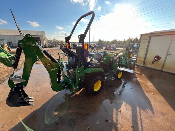 2024 John Deere 1025R Photo 3